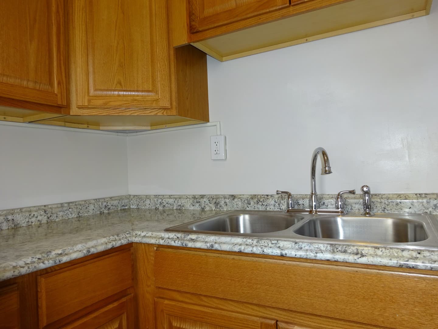 Minneapolis Apartment: 1815 First Avenue South
