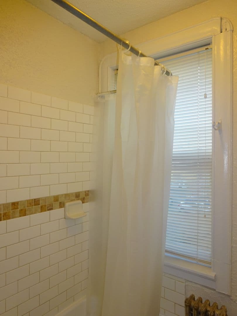 Minneapolis Apartment: 2820 First Avenue South