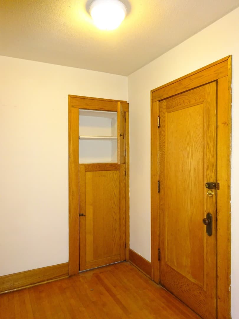 Minneapolis Apartment: 1728 3rd Avenue South