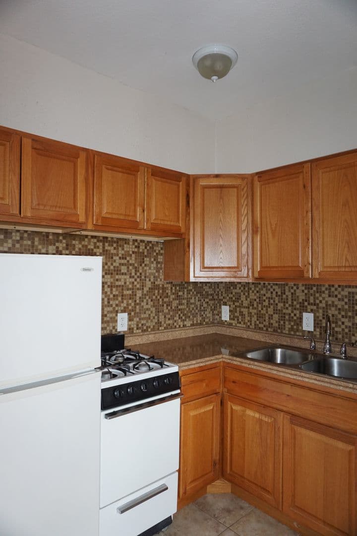 Minneapolis Apartment: 2820 First Avenue South