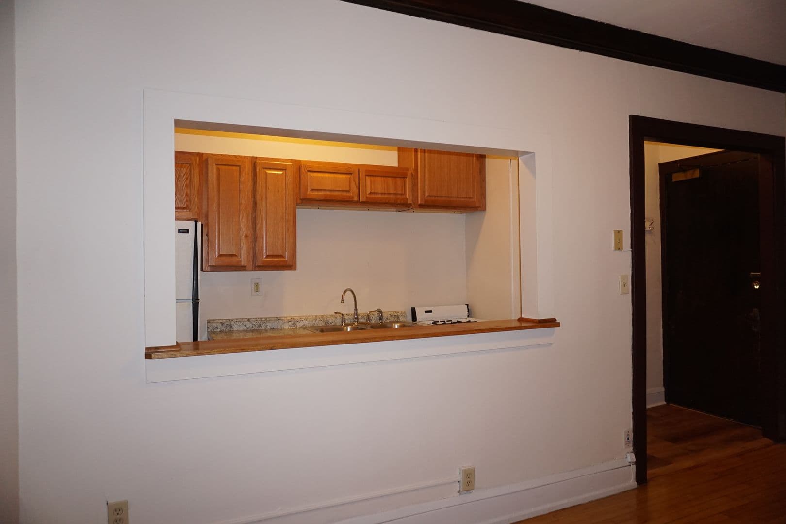 Minneapolis Apartment: 14 Oak Grove Street