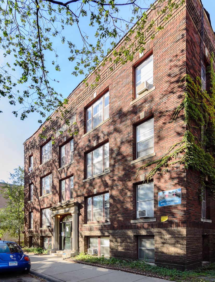 Minneapolis Apartment: 1706 Stevens Avenue South