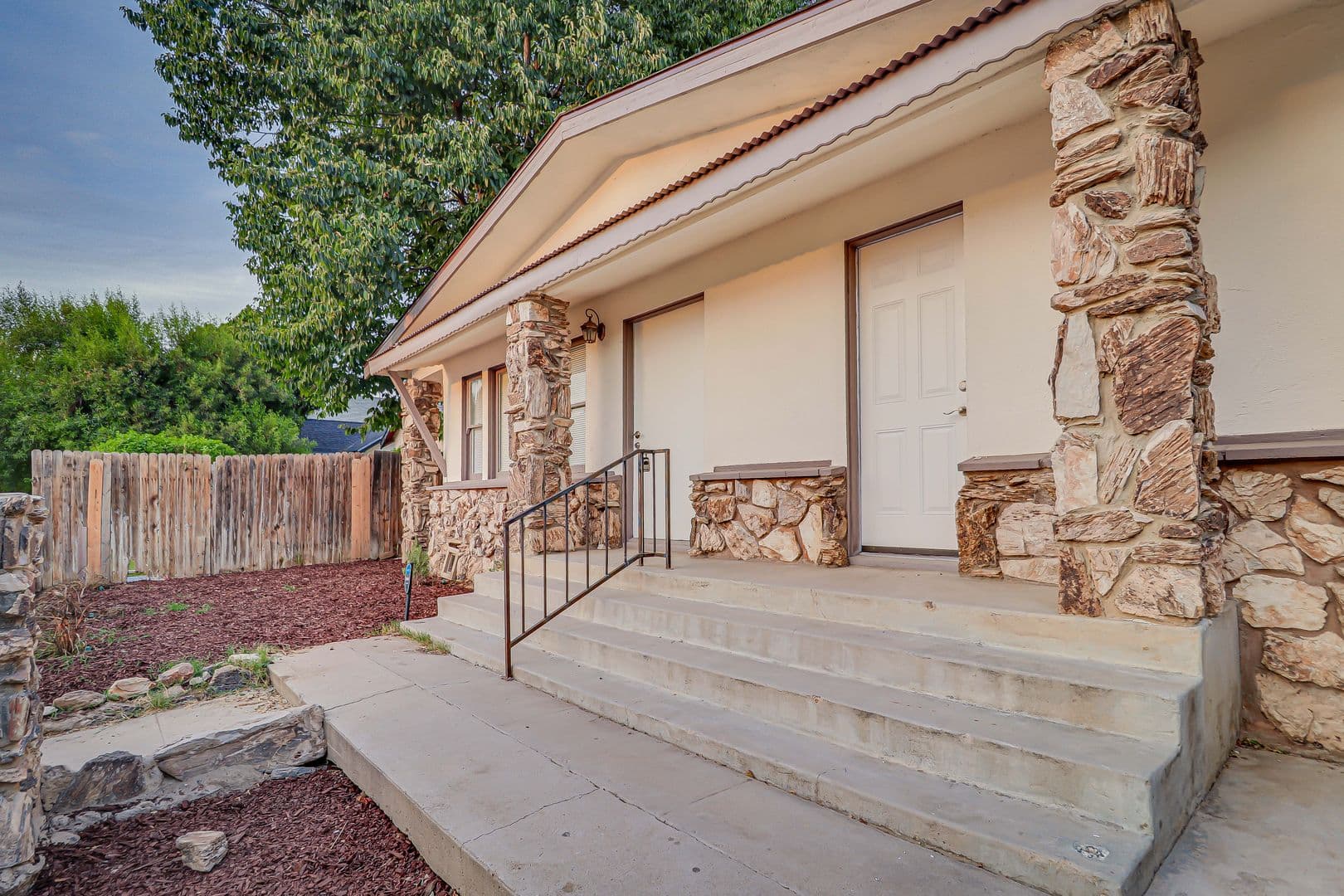 Bakersfield Apartment: 2106 E St - 2106 E St #A