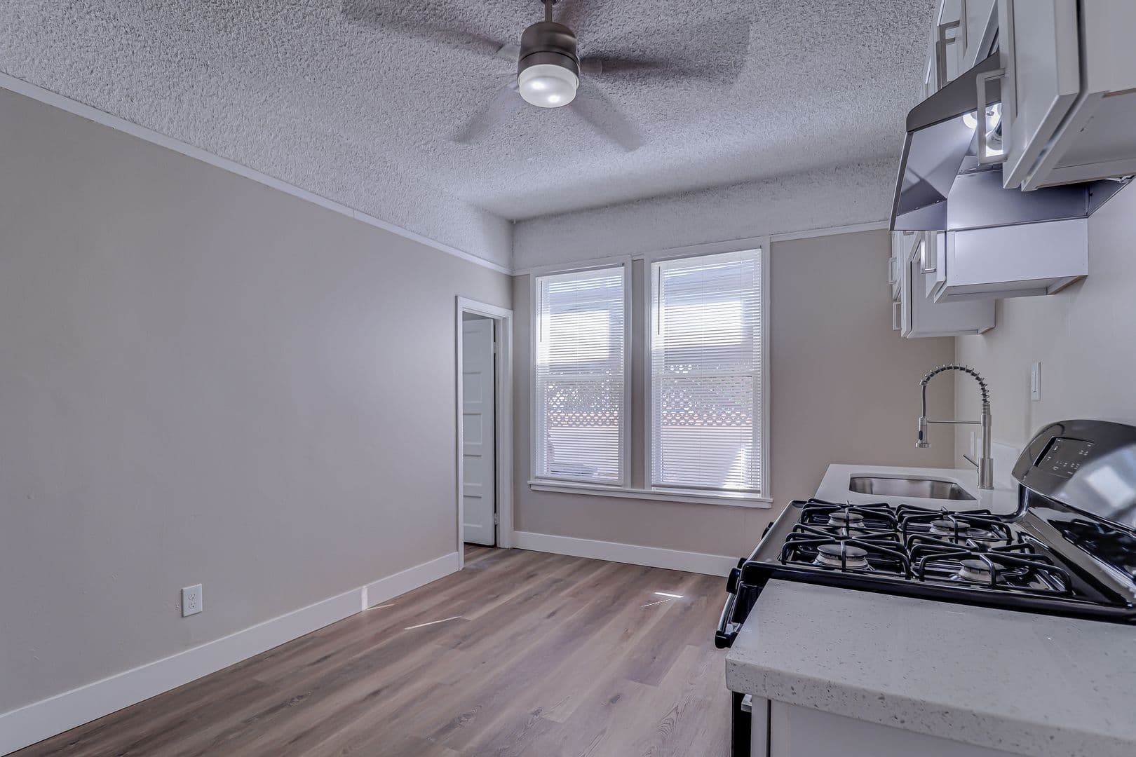 Bakersfield Apartment: 2106 E St - 2106 E St #B