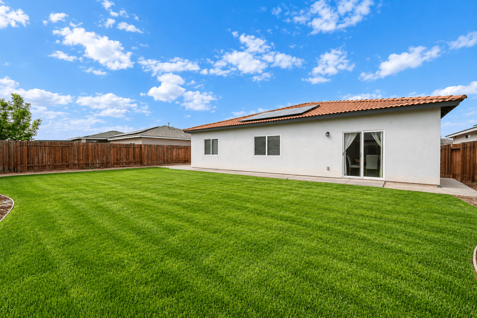 Bakersfield House: 12217 Burnham Street