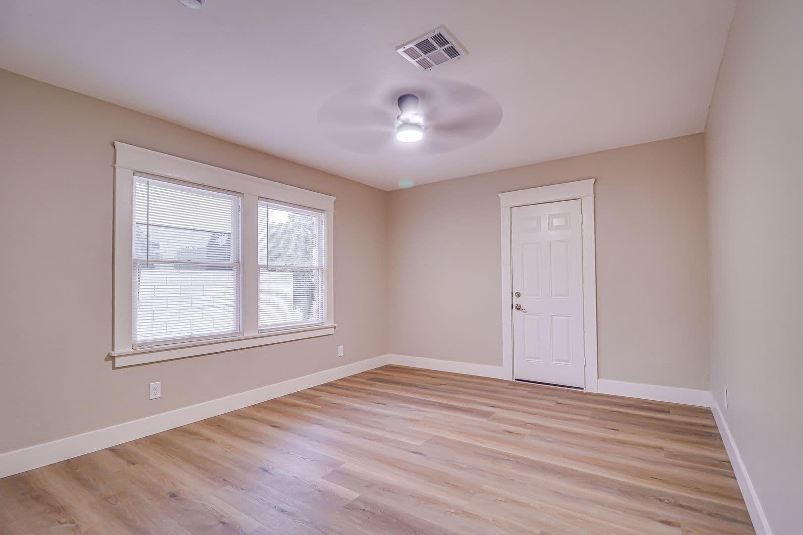 Bakersfield Apartment: 2106 E St - 2106 E St #A