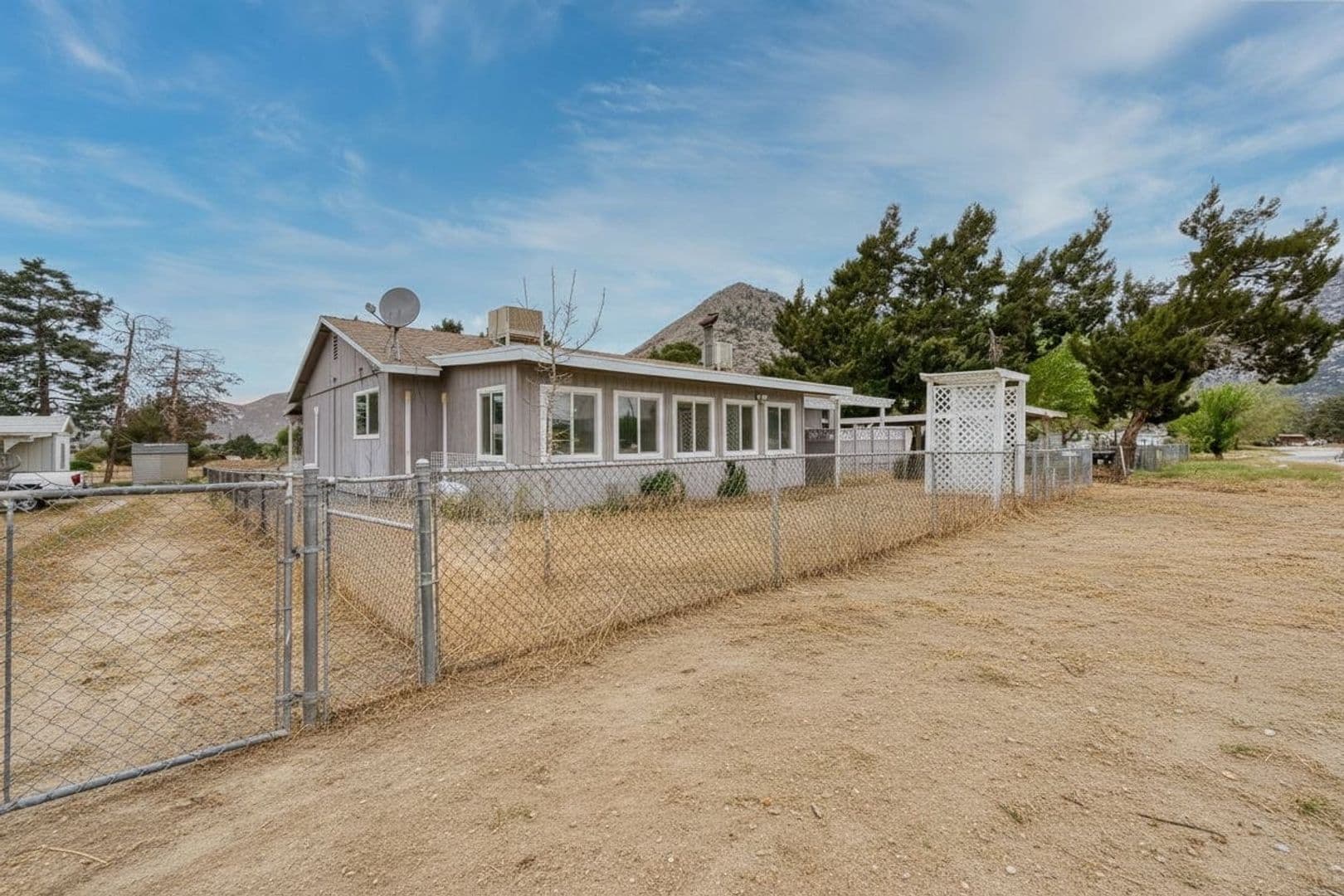 Onyx House: 8119 Tamarisk Road