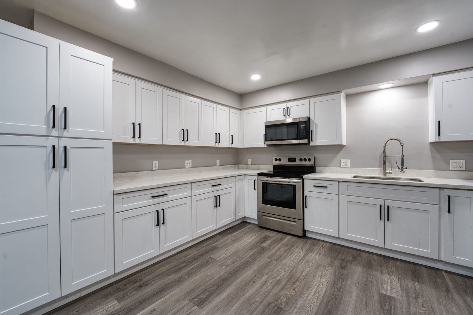 Onyx House: 8119 Tamarisk Road