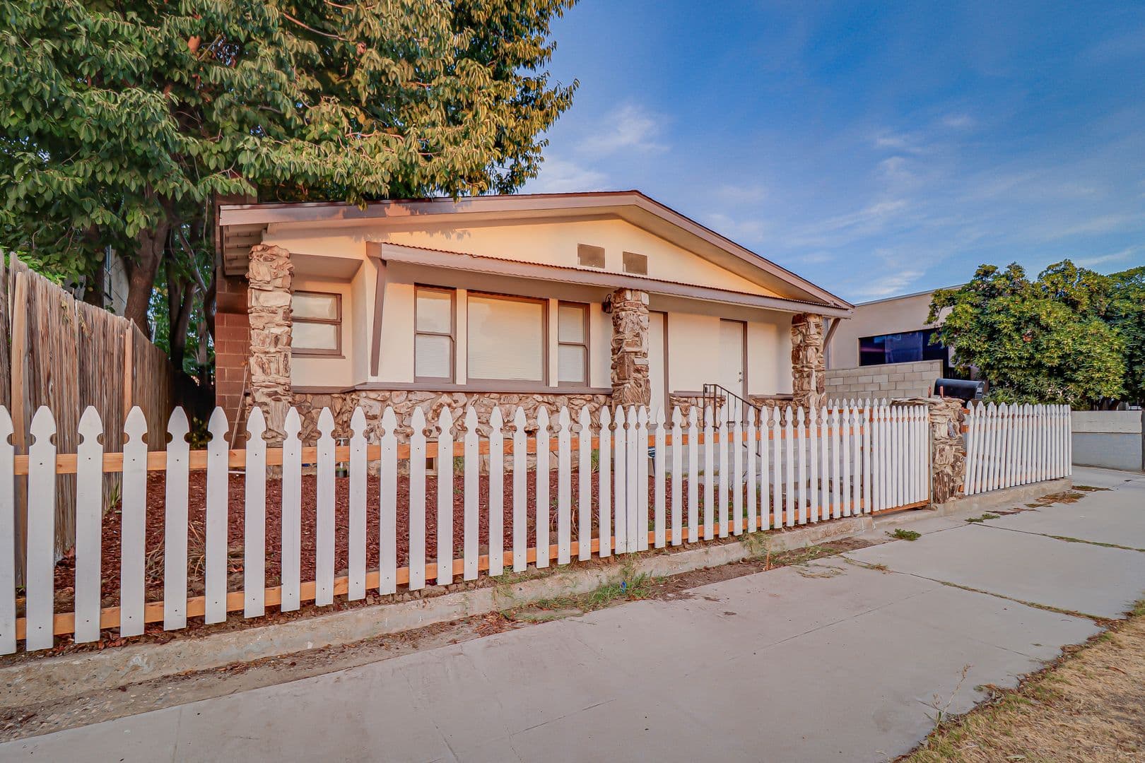 Bakersfield Apartment: 2106 E St - 2106 E St #A