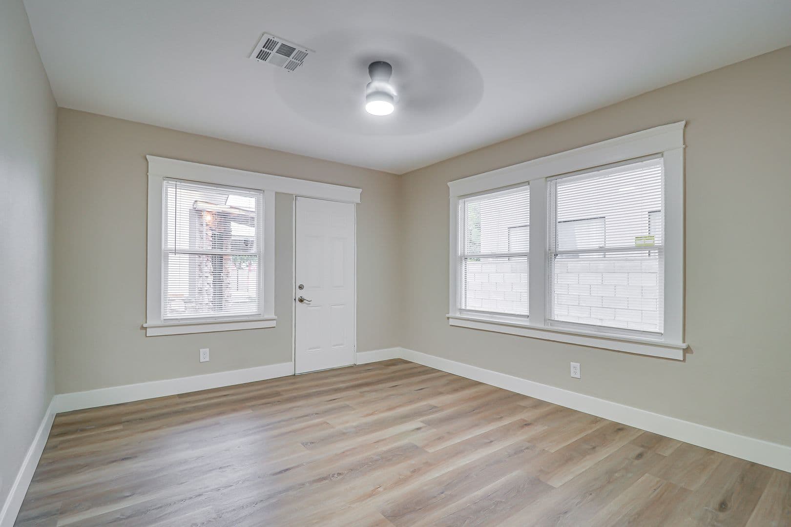 Bakersfield Apartment: 2106 E St - 2106 E St #A