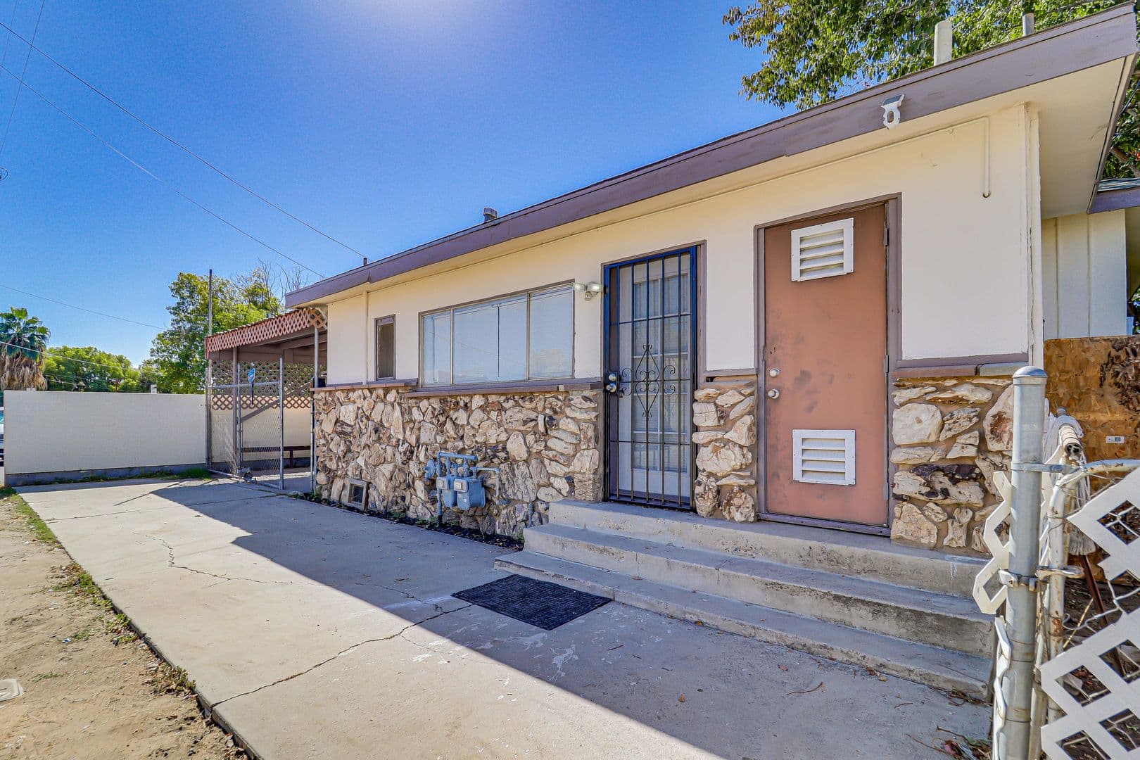 Bakersfield Apartment: 2106 E St - 2106 E St #C