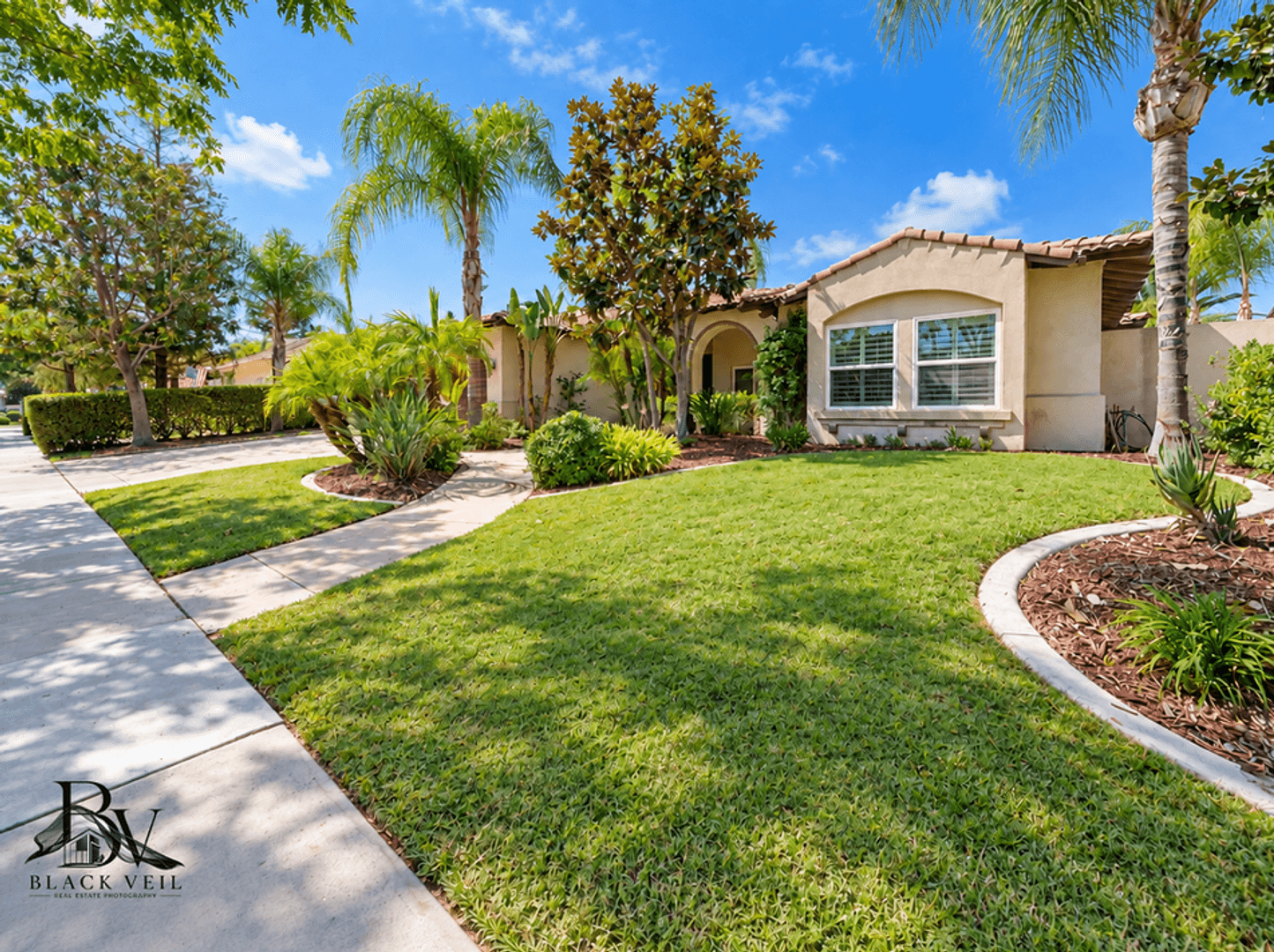 Bakersfield House: 309 Stone Cross Drive