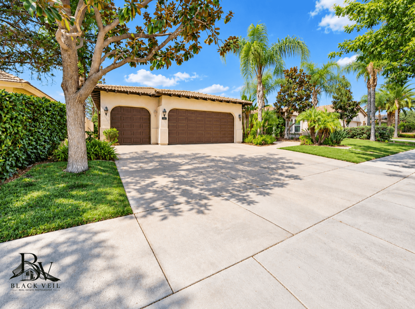 Bakersfield House: 309 Stone Cross Drive