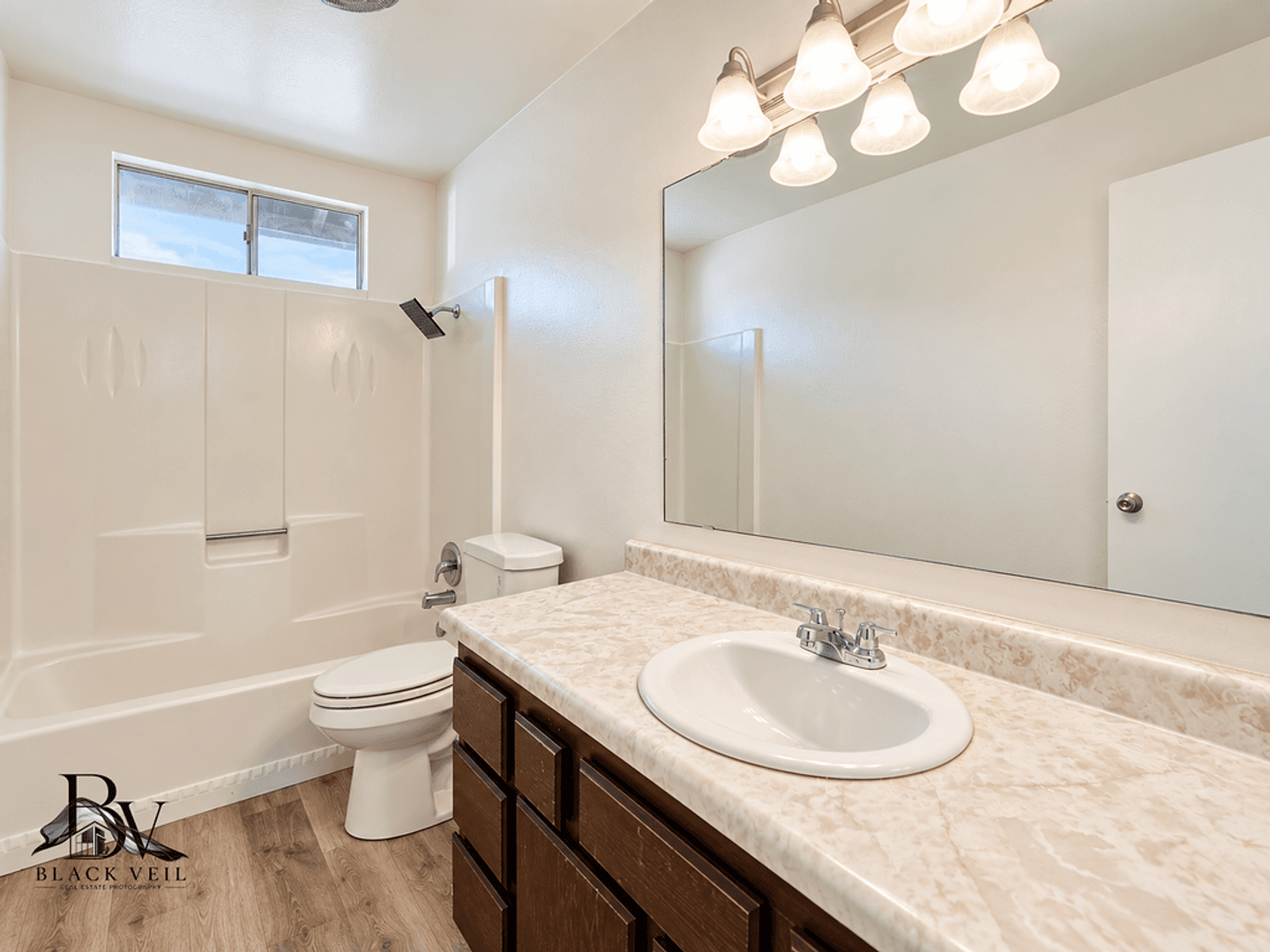 Bakersfield Apartment: 540 Hill Street