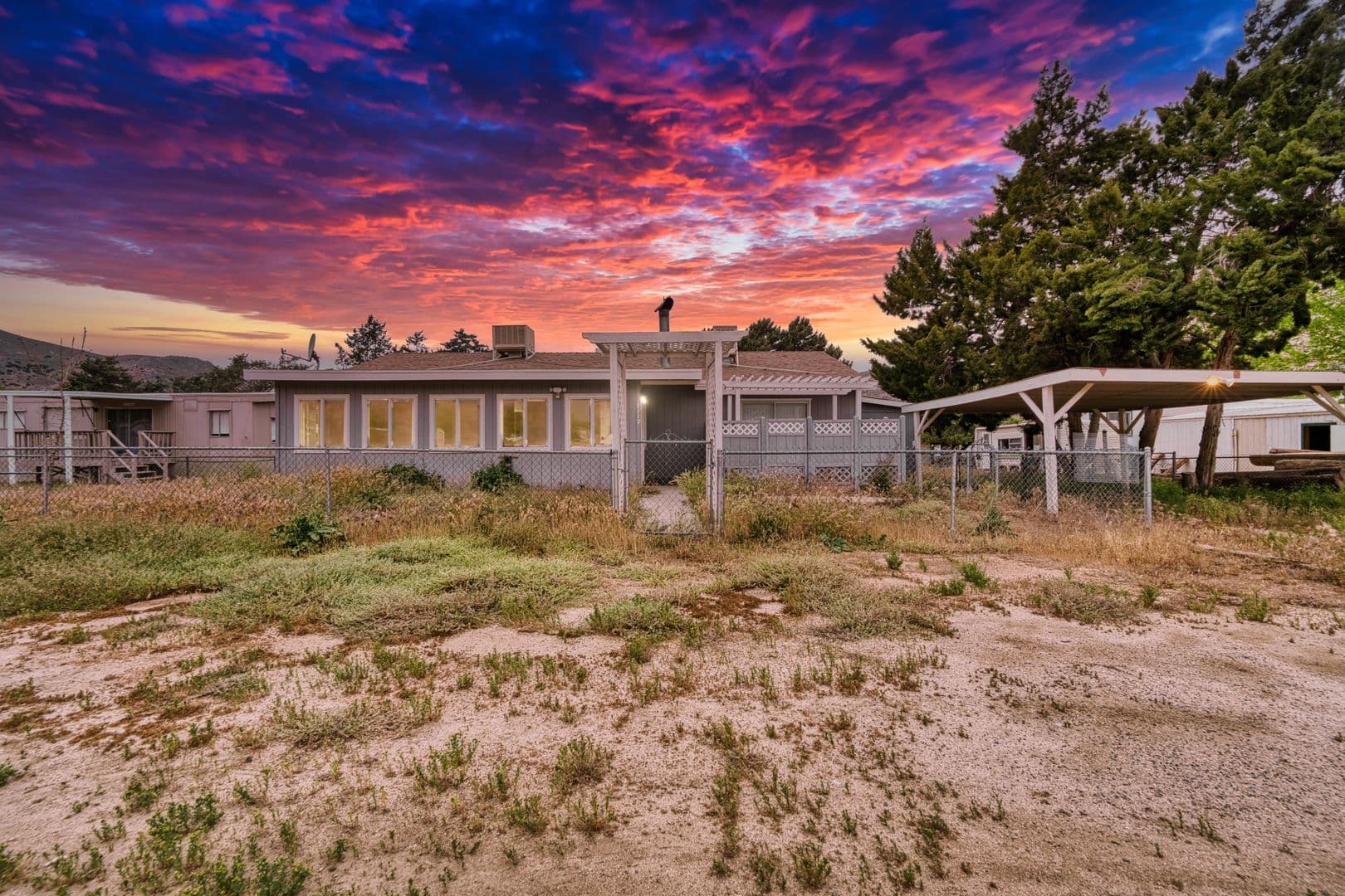 Onyx House: 8119 Tamarisk Road