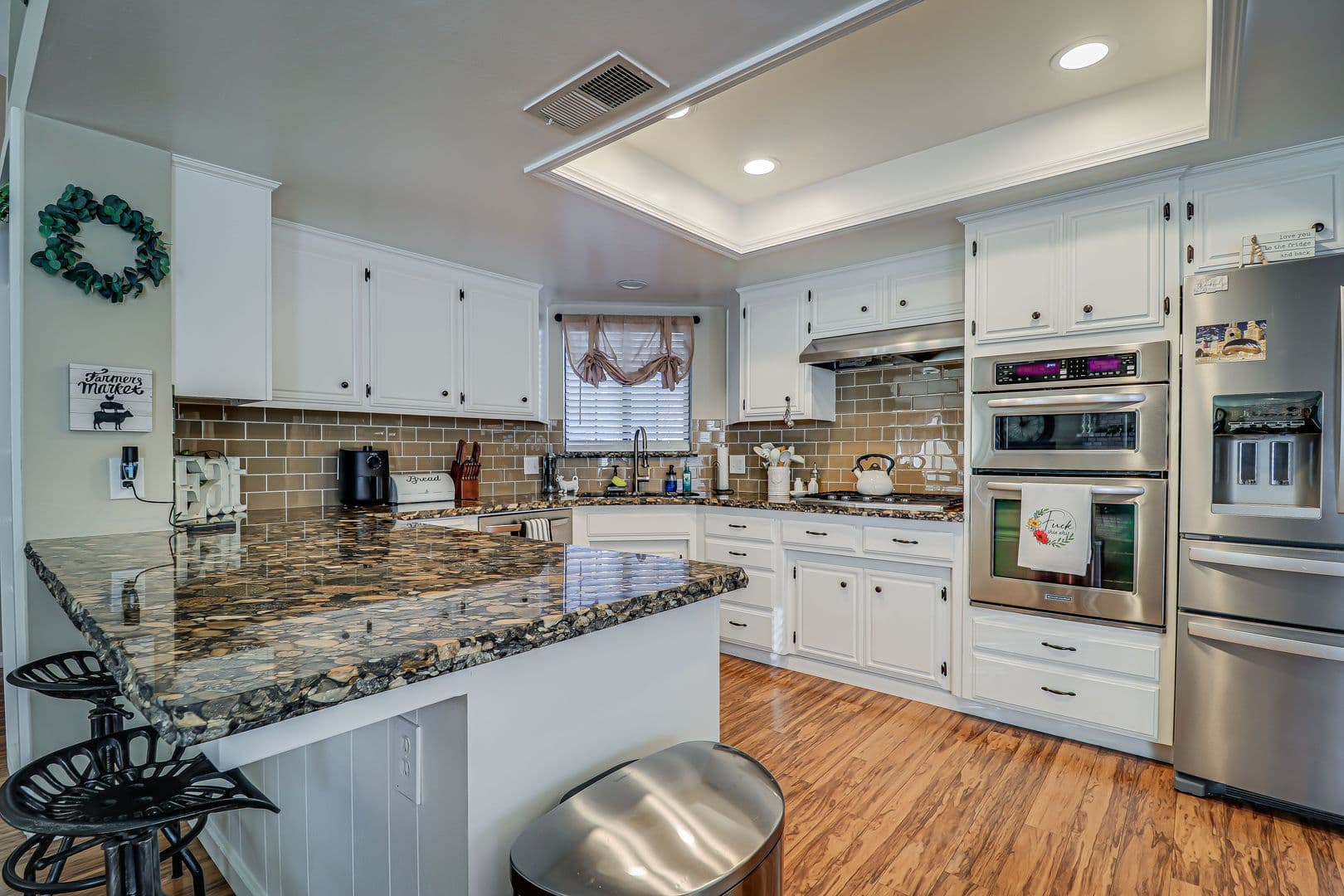 Bakersfield House: 3621 Goldbar Dr