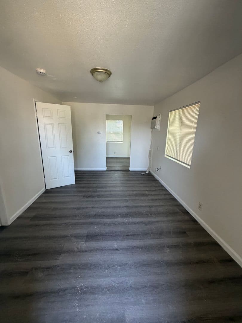 Bakersfield Apartment: 125 Hughes Ave #A