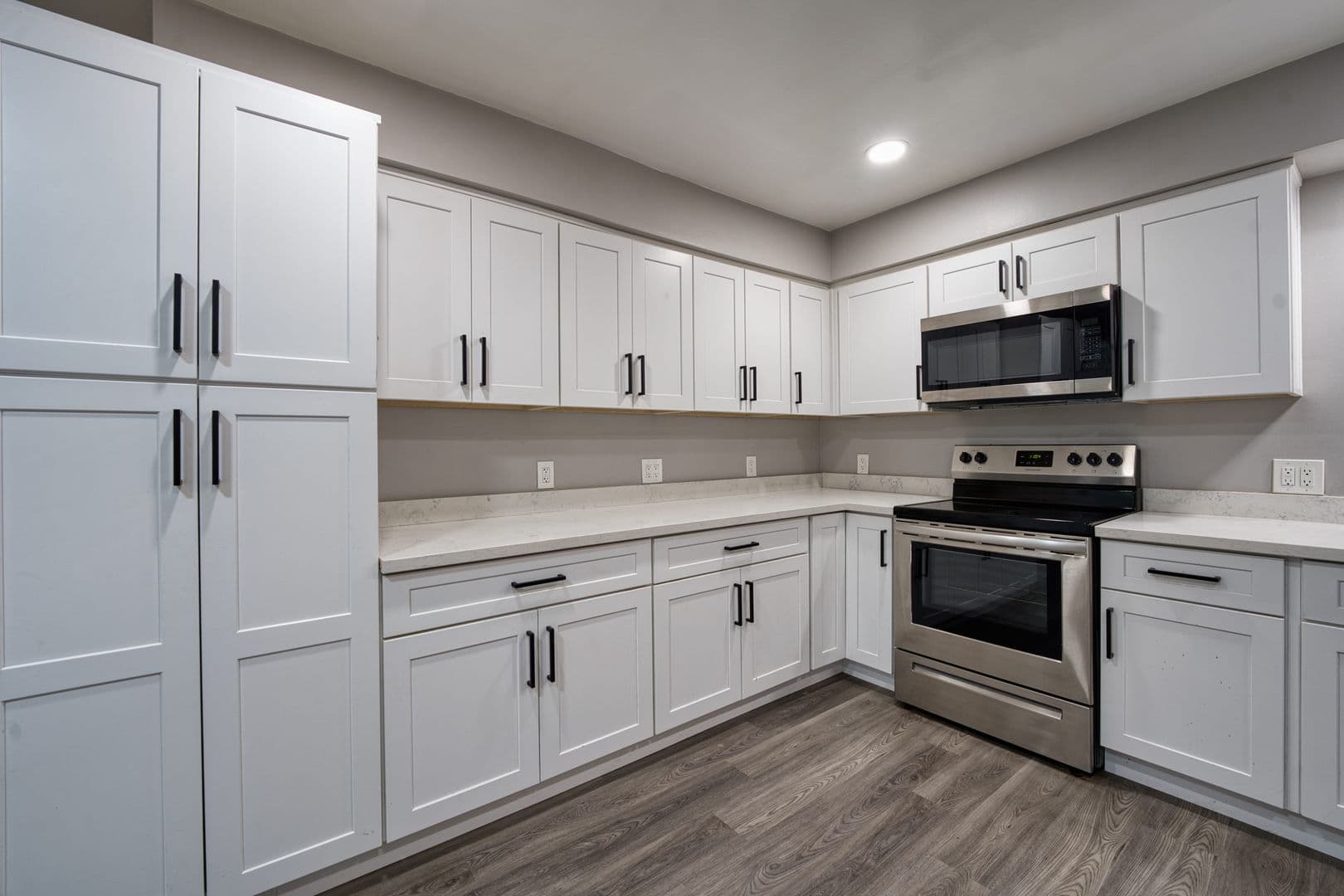 Onyx House: 8119 Tamarisk Road