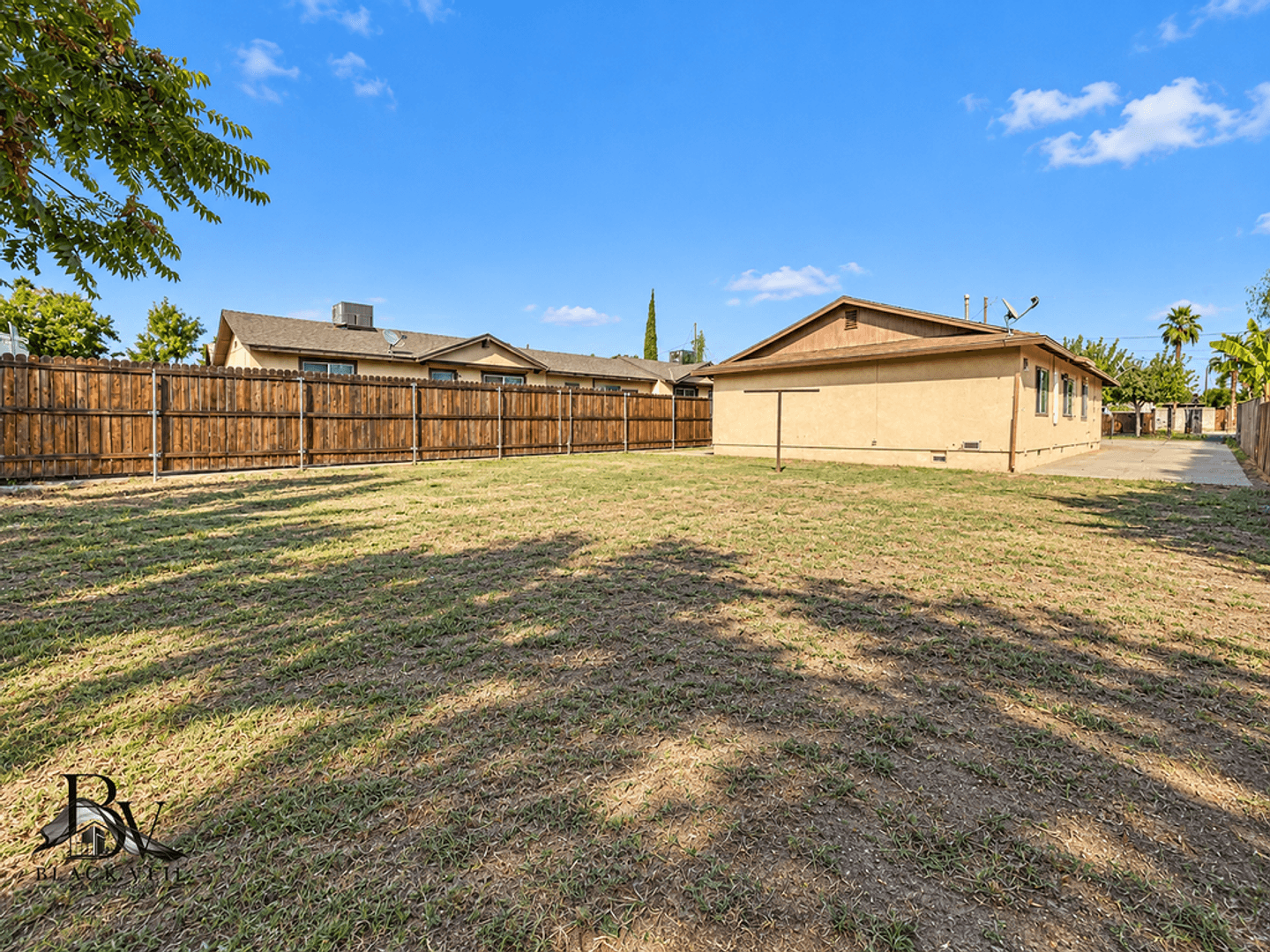 Bakersfield Apartment: 540 Hill Street