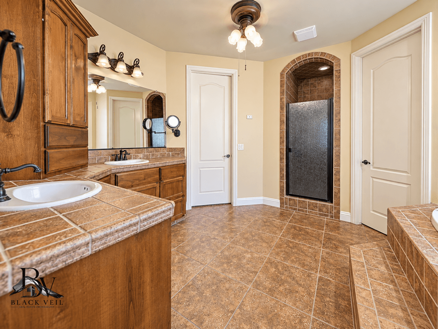 Bakersfield House: 309 Stone Cross Drive