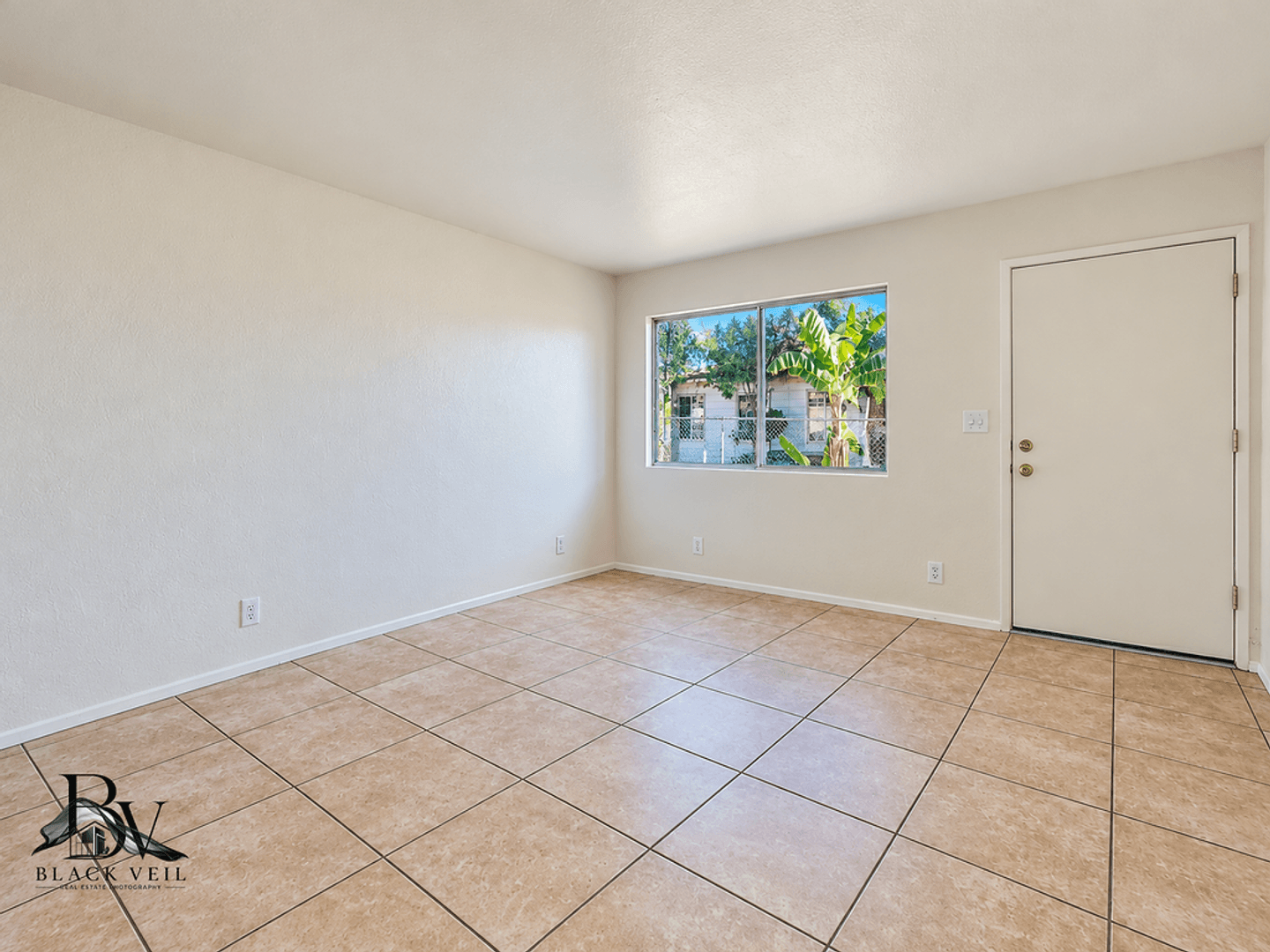 Bakersfield Apartment: 540 Hill Street