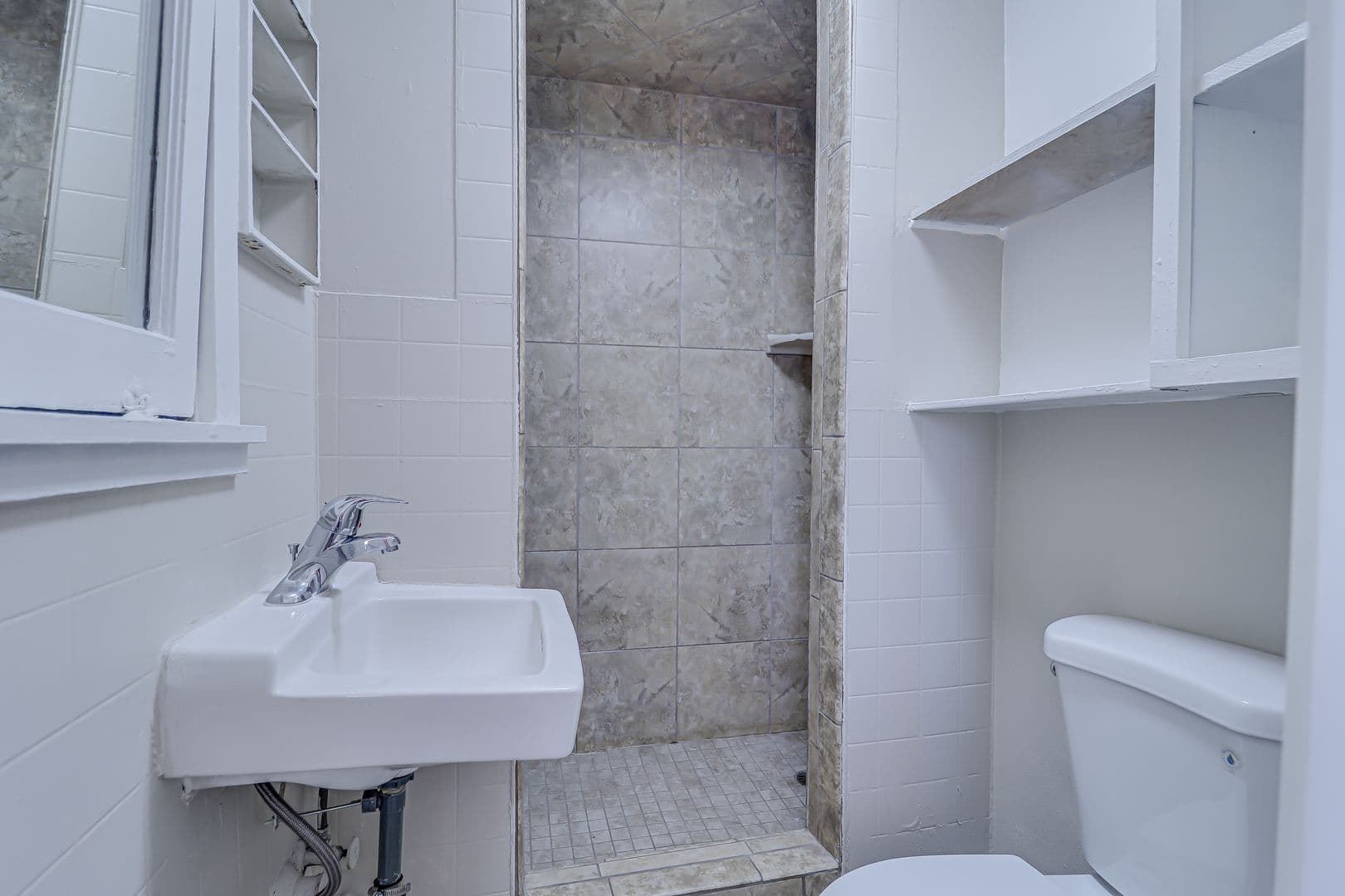 Bakersfield Apartment: 2106 E St - 2106 E St #C