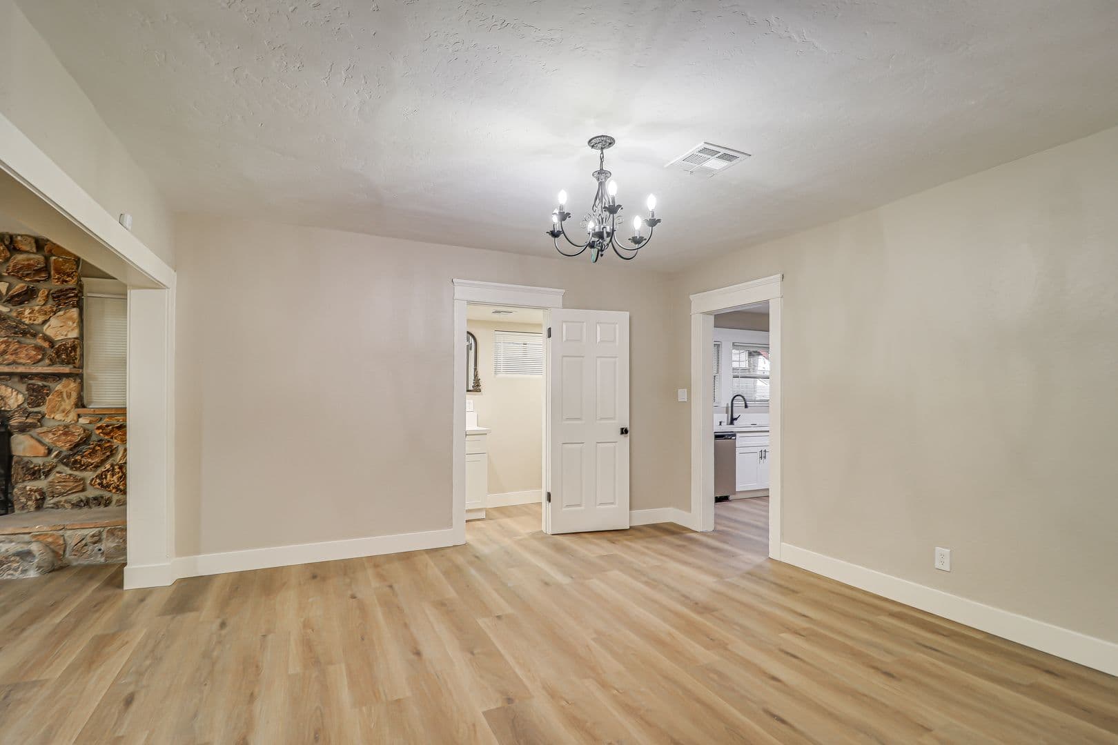 Bakersfield Apartment: 2106 E St - 2106 E St #A