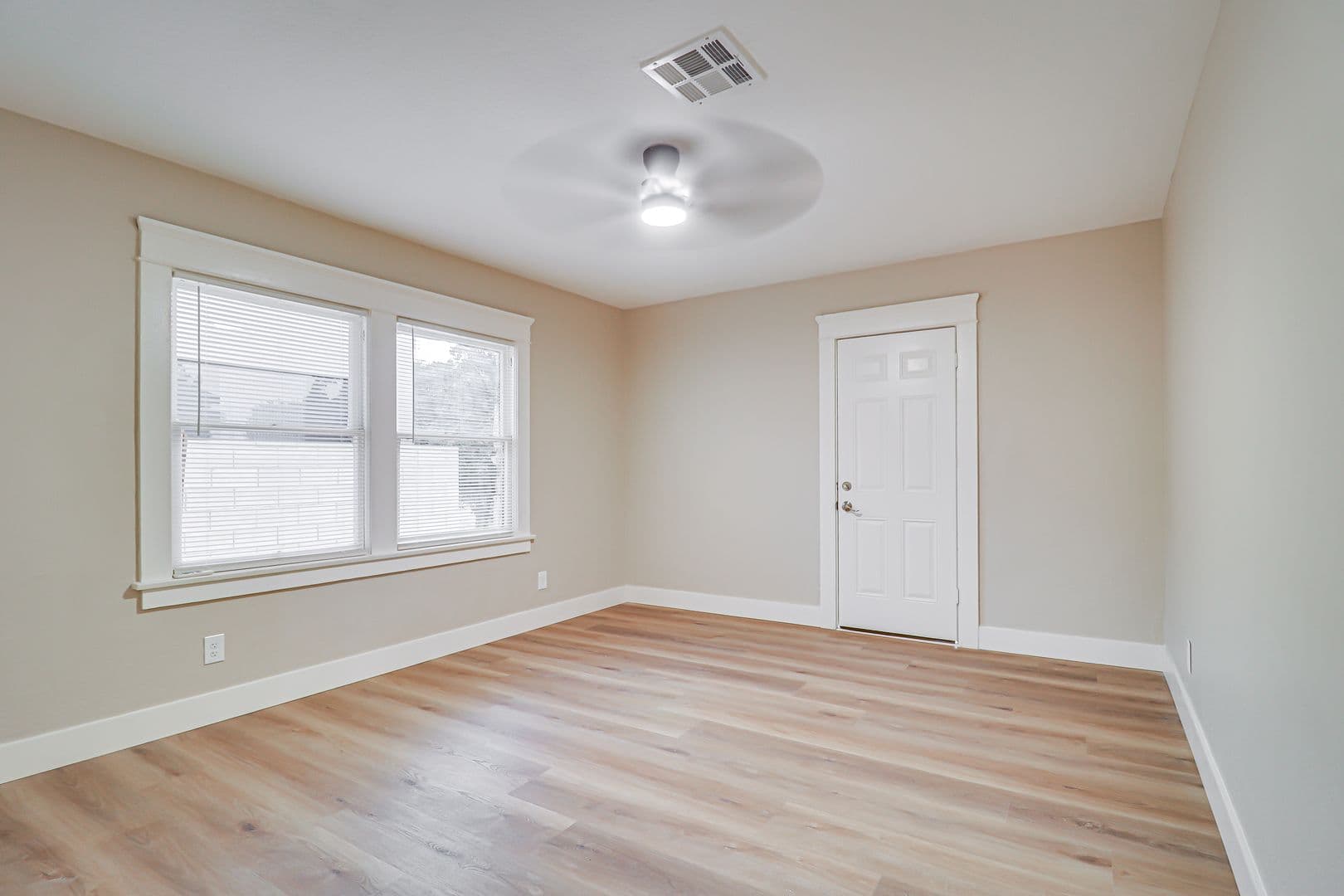 Bakersfield Apartment: 2106 E St - 2106 E St #A