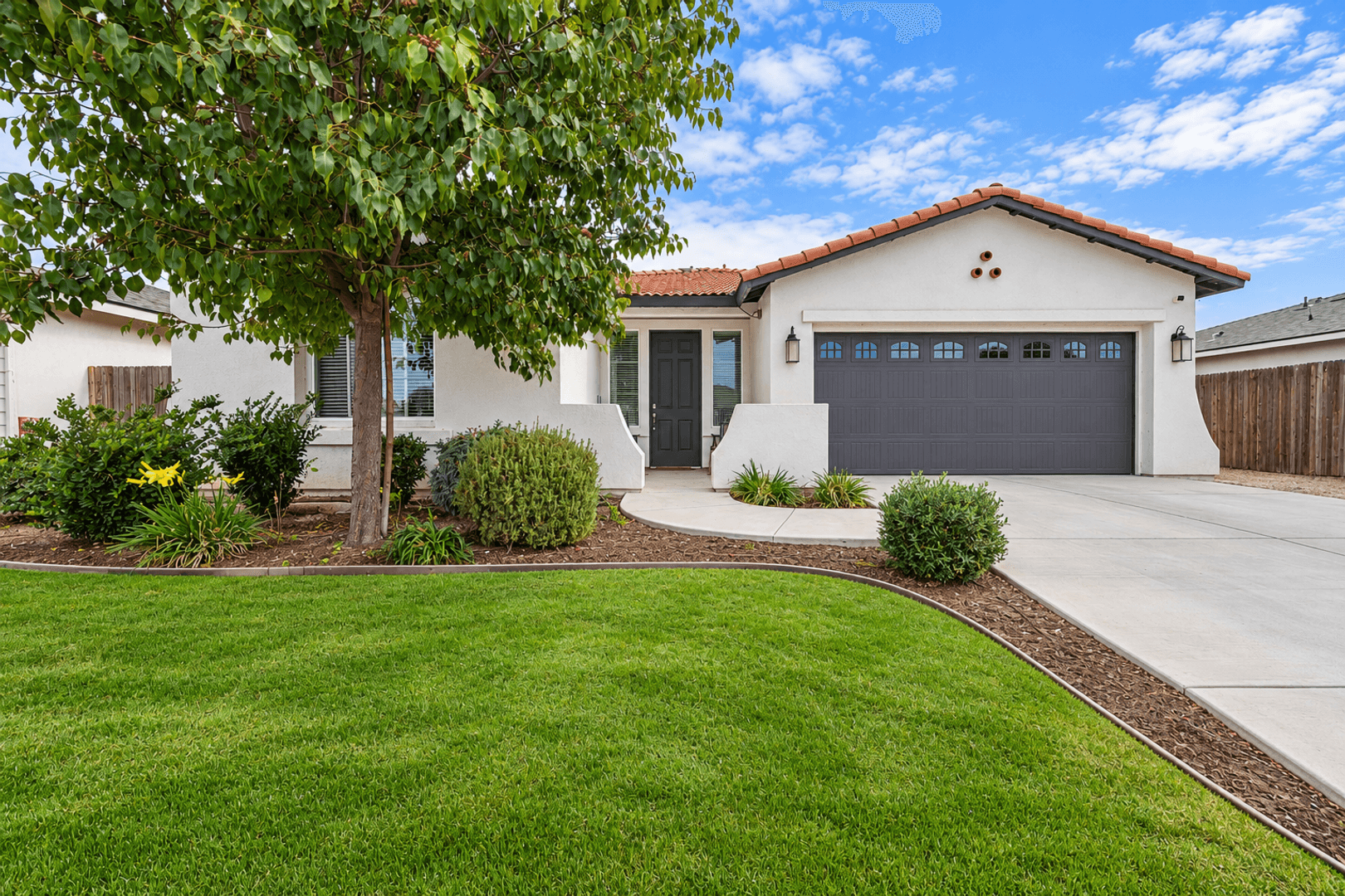Bakersfield House: 12217 Burnham Street