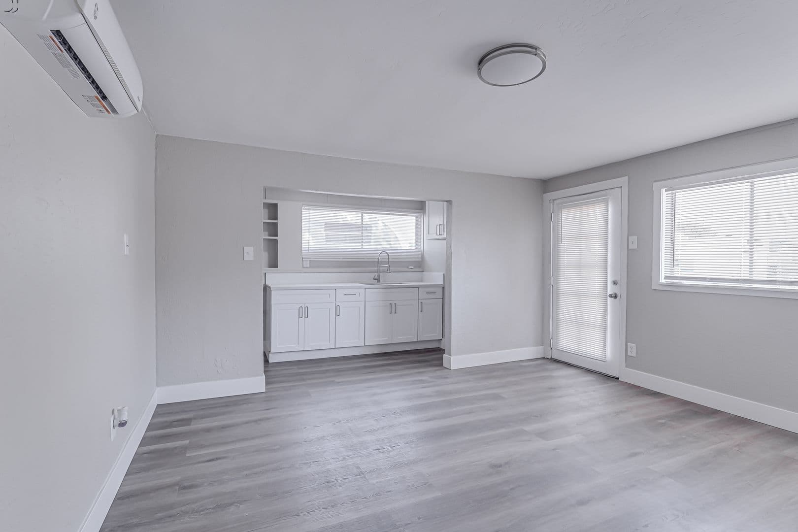 Bakersfield Apartment: 2106 E St - 2106 E St #C