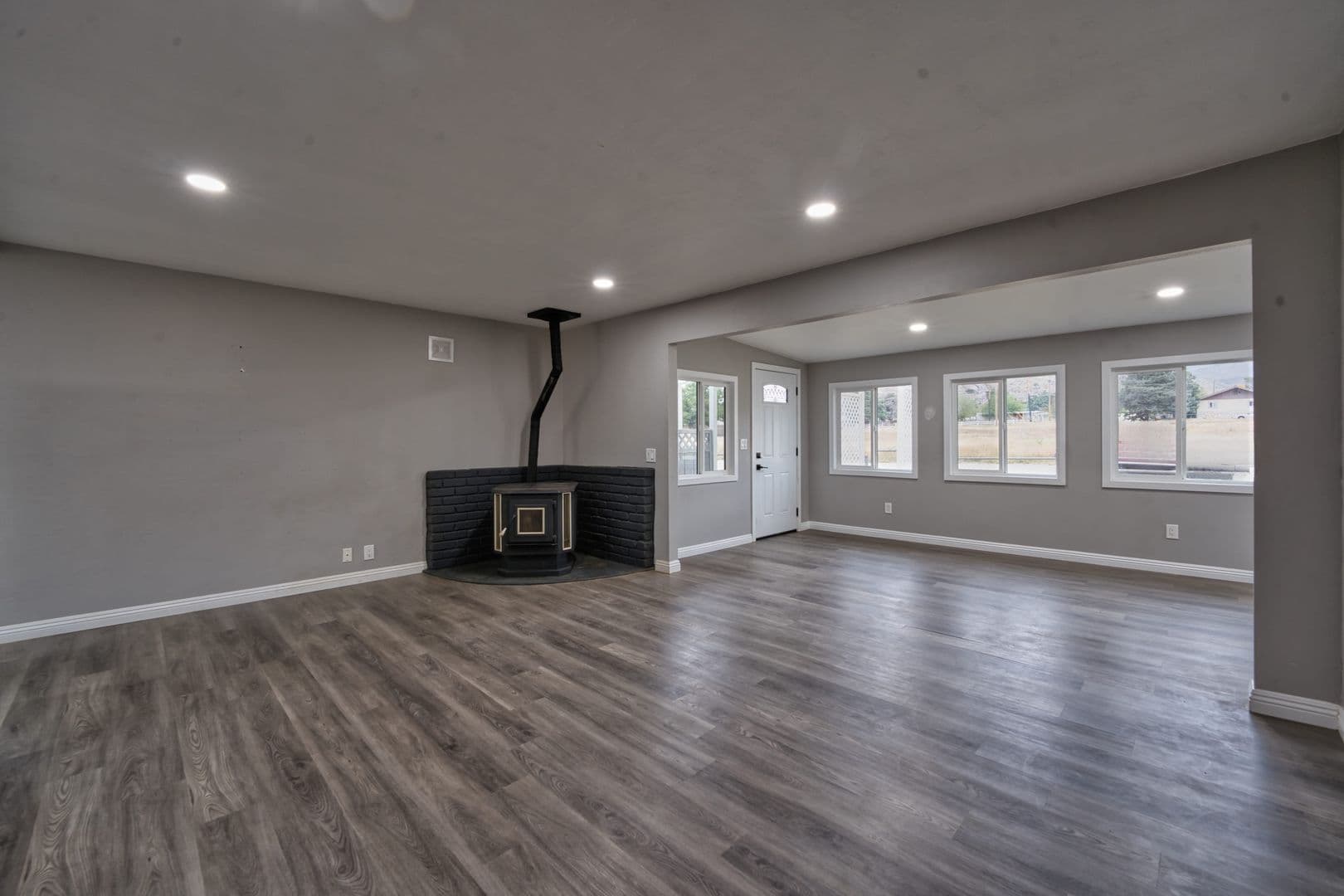 Onyx House: 8119 Tamarisk Road