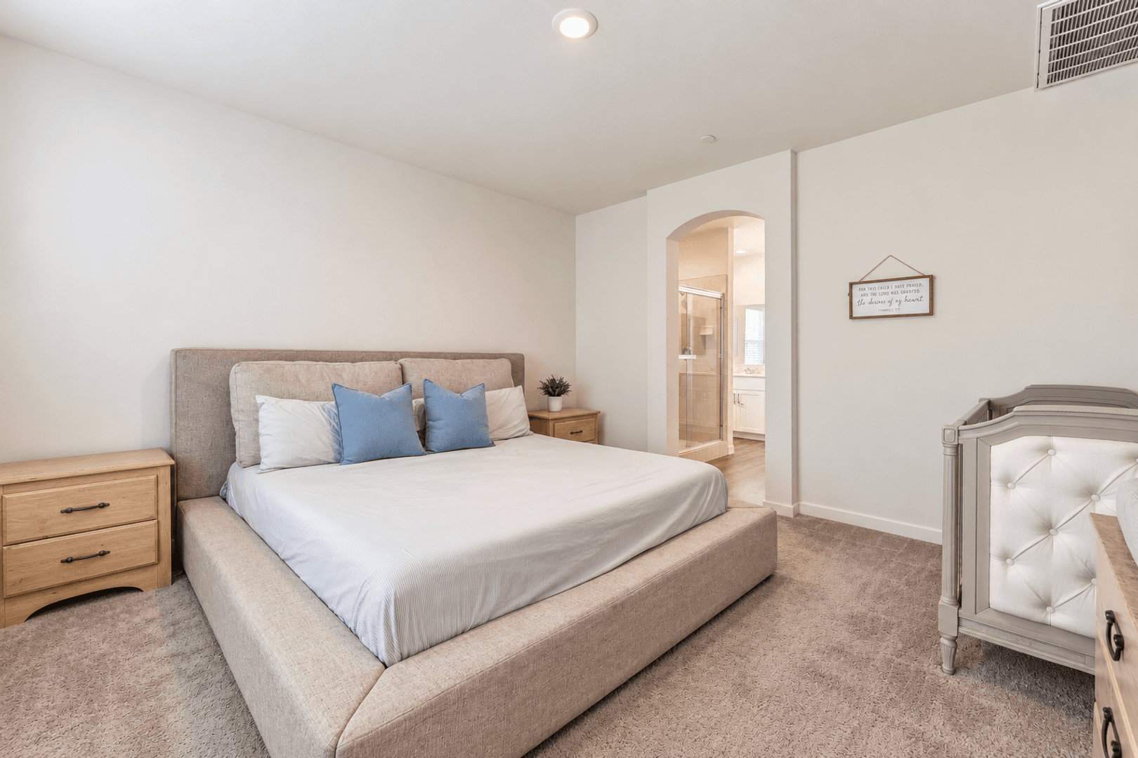 Bakersfield House: 12217 Burnham Street