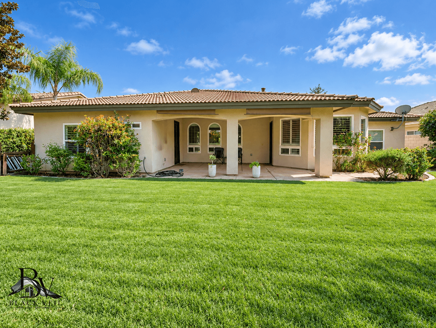 Bakersfield House: 309 Stone Cross Drive