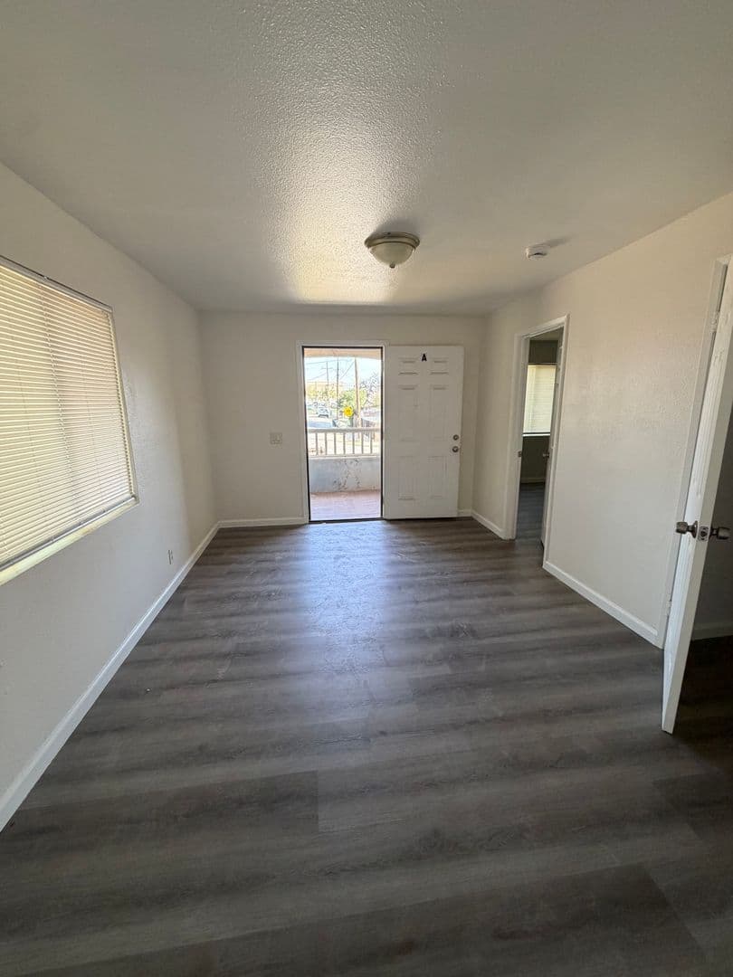 Bakersfield Apartment: 125 Hughes Ave #A