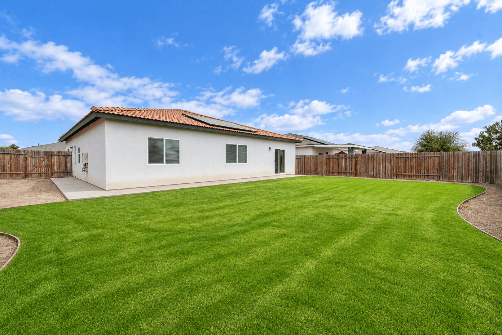 Bakersfield House: 12217 Burnham Street
