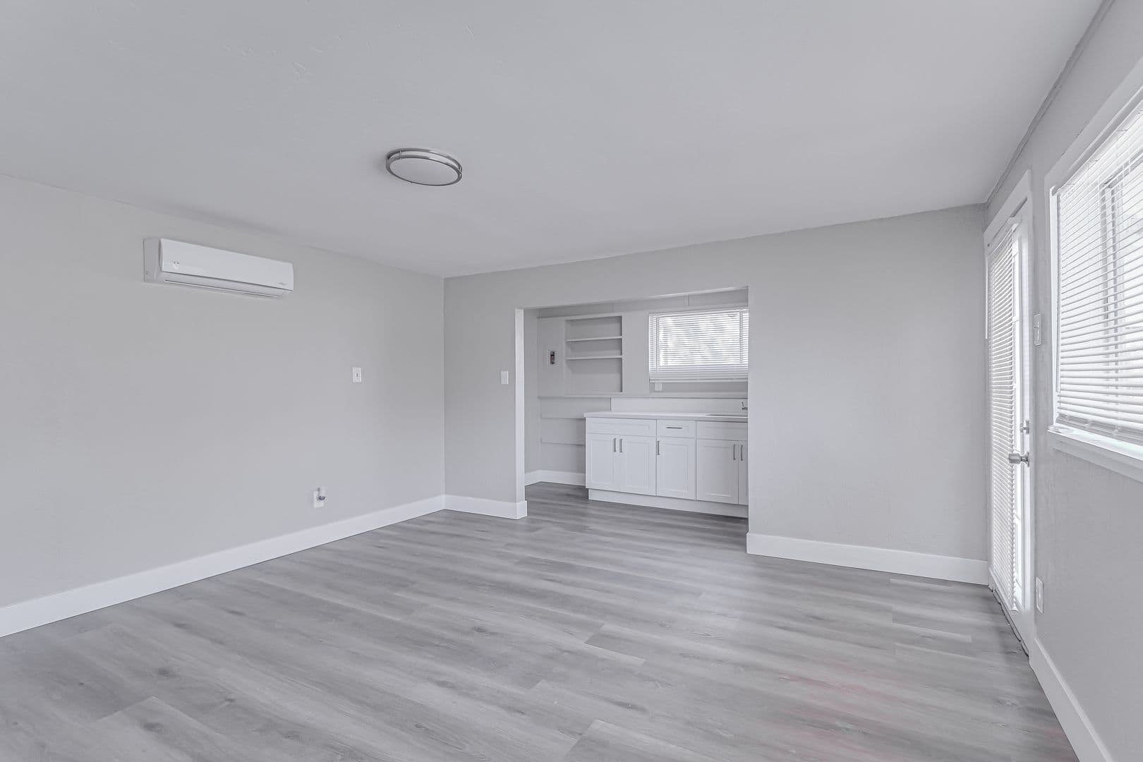 Bakersfield Apartment: 2106 E St - 2106 E St #C