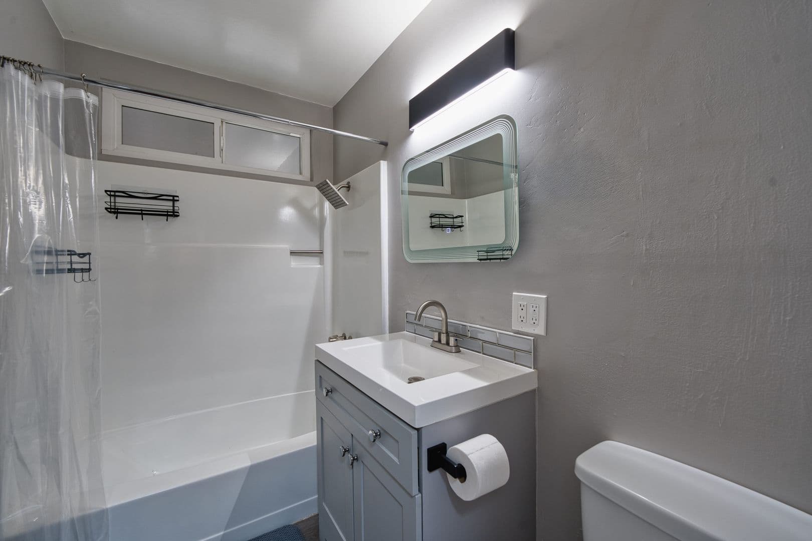 Onyx House: 8119 Tamarisk Road