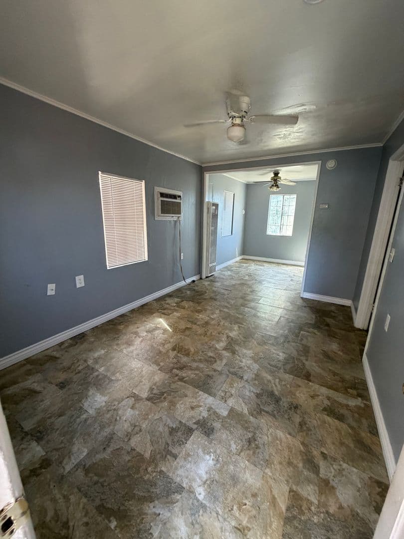 Bakersfield House: 415 1/2 Arvin Street