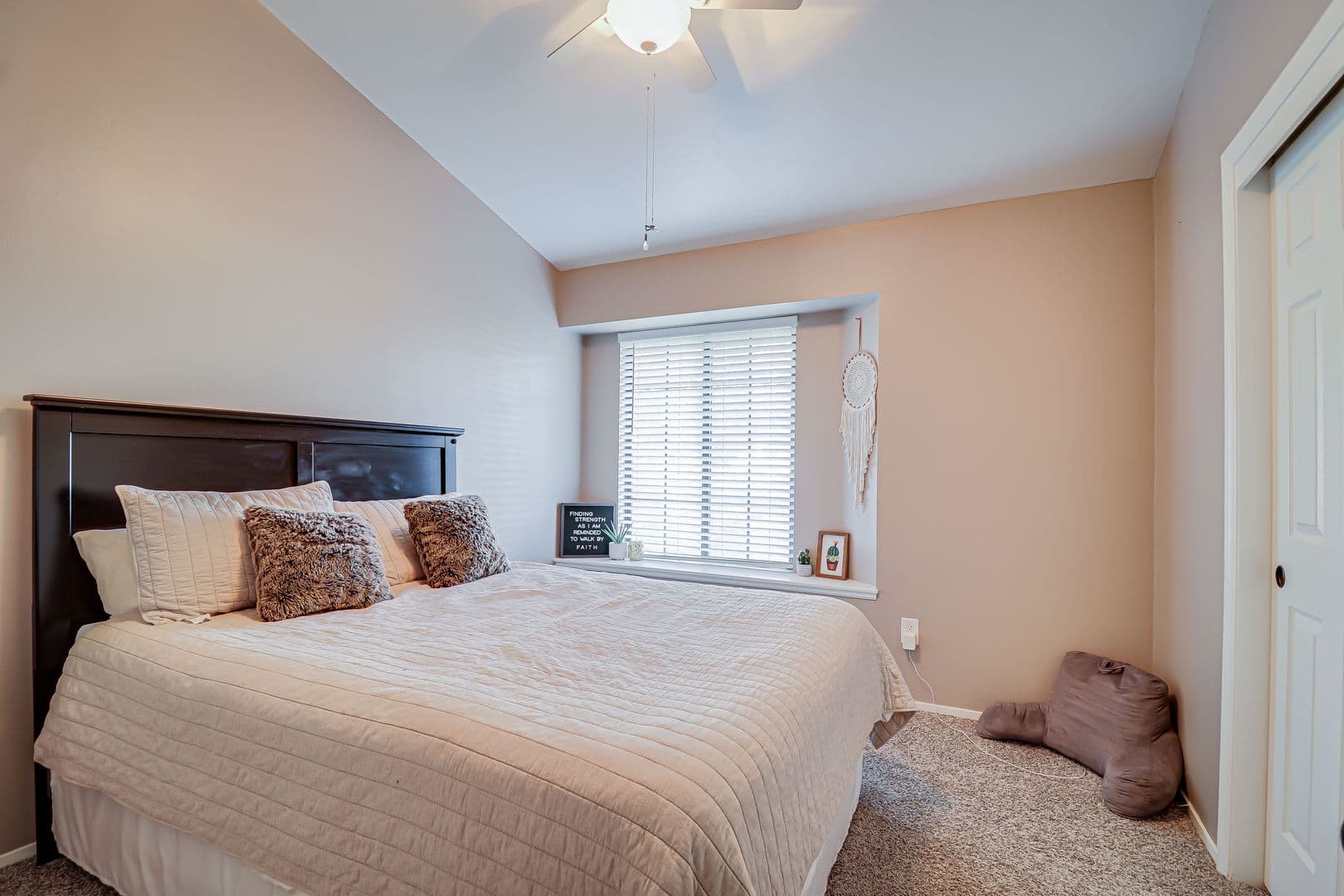 Bakersfield House: 3621 Goldbar Dr