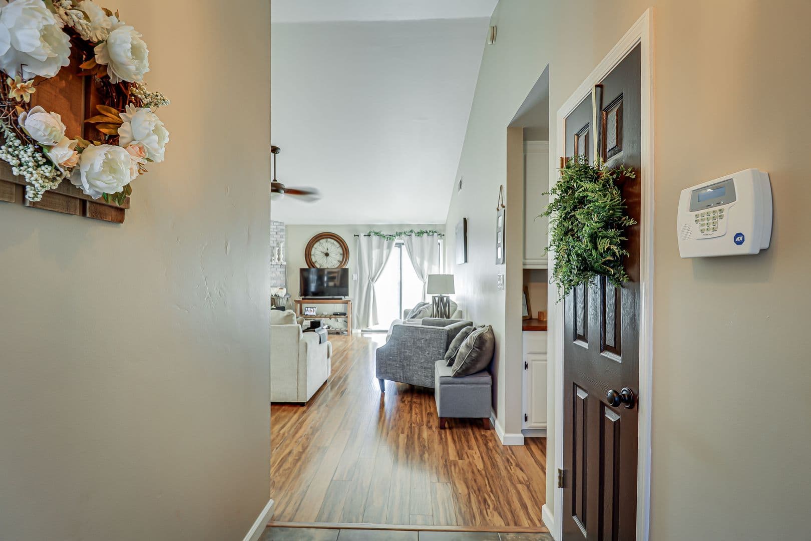 Bakersfield House: 3621 Goldbar Dr