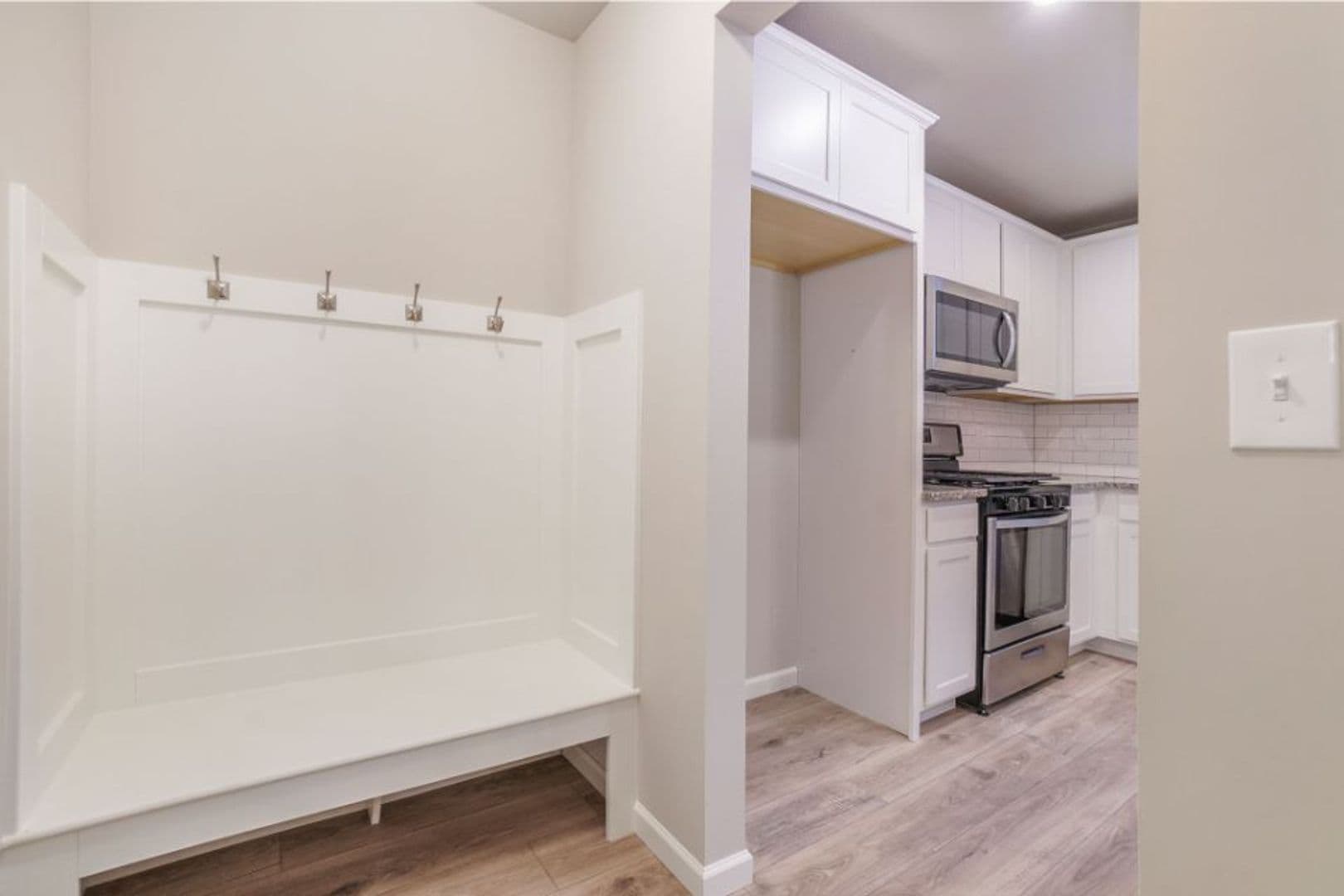Bristol House: 54142 Angeline Drive