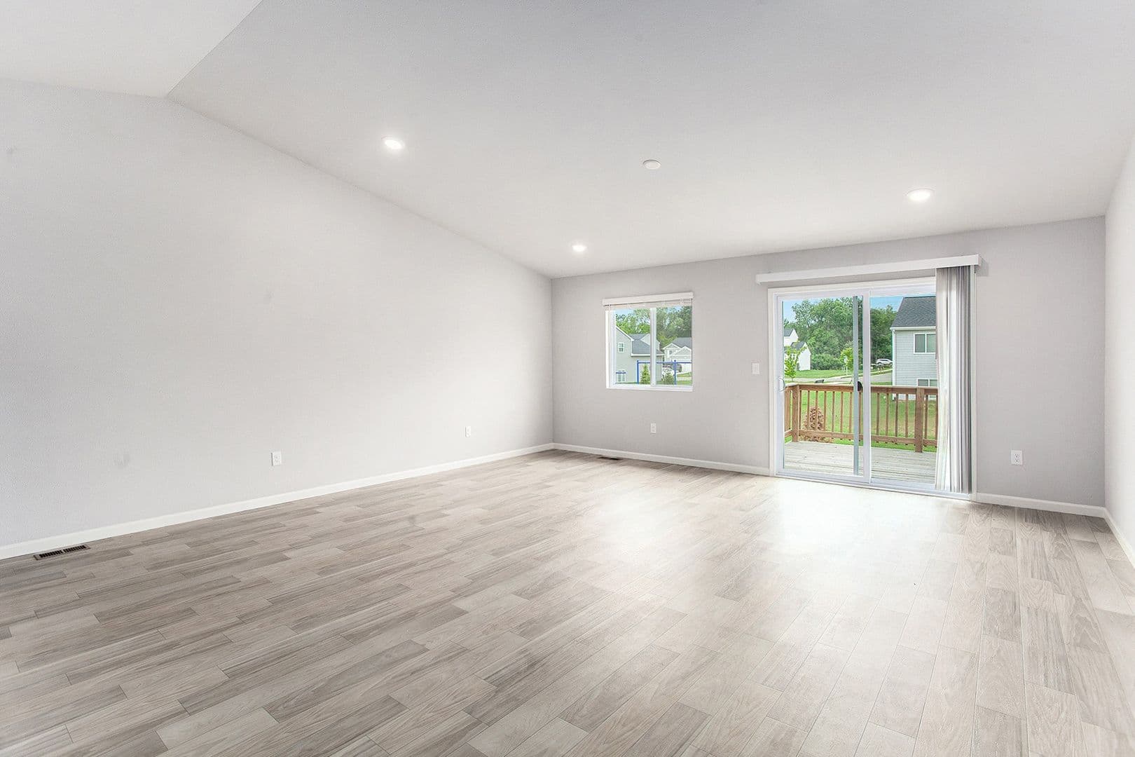 Watervliet House: 485 River Oak Drive