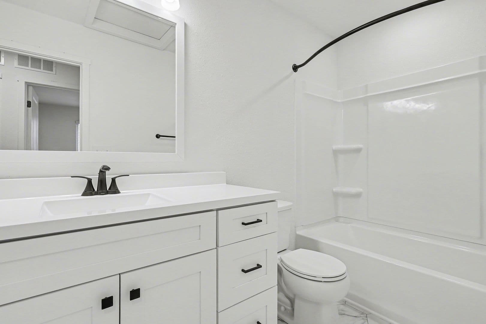 Lansing House: 6118 Aurelius Road