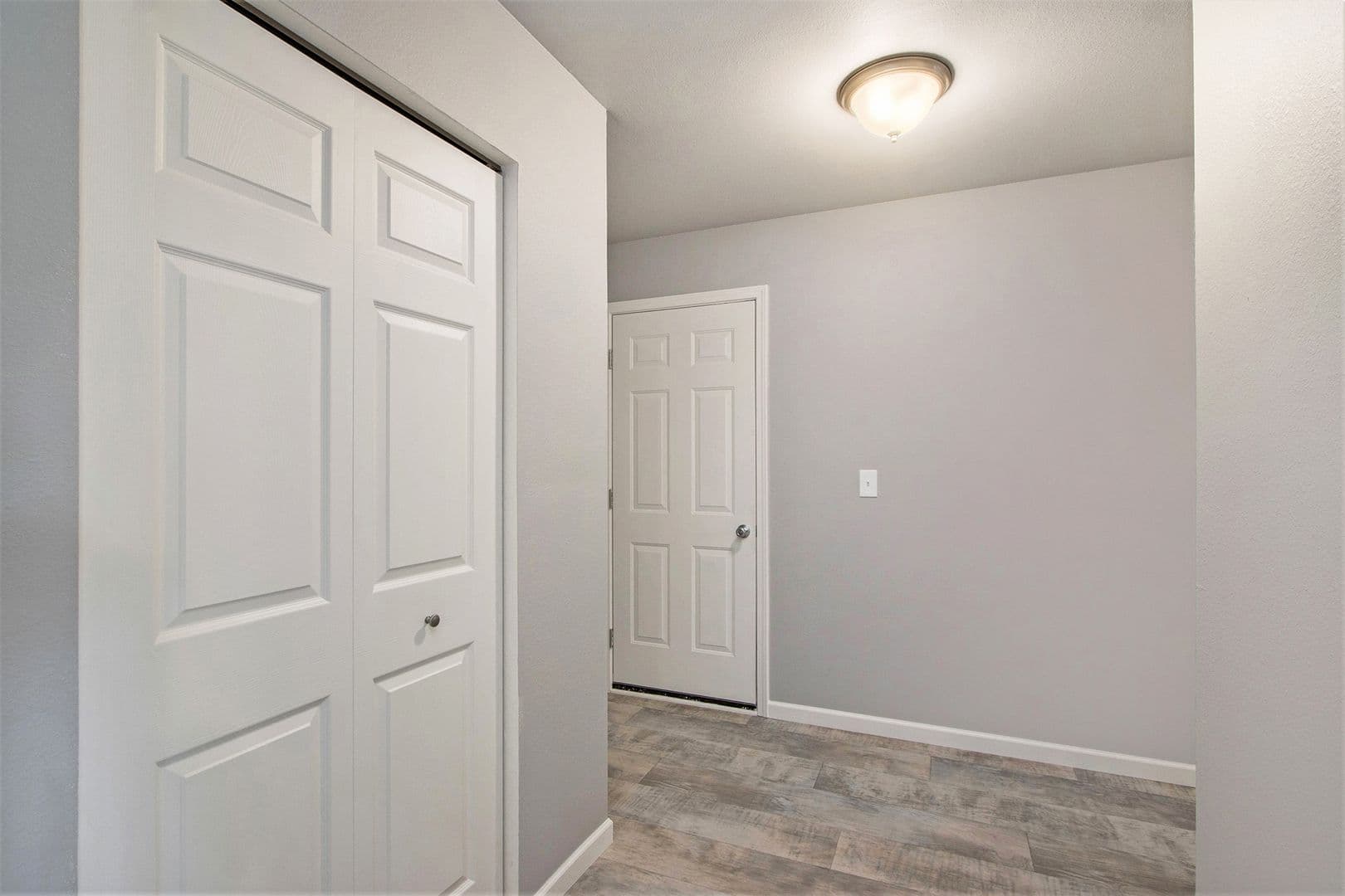 DeWitt House: 1108 River Oaks Drive