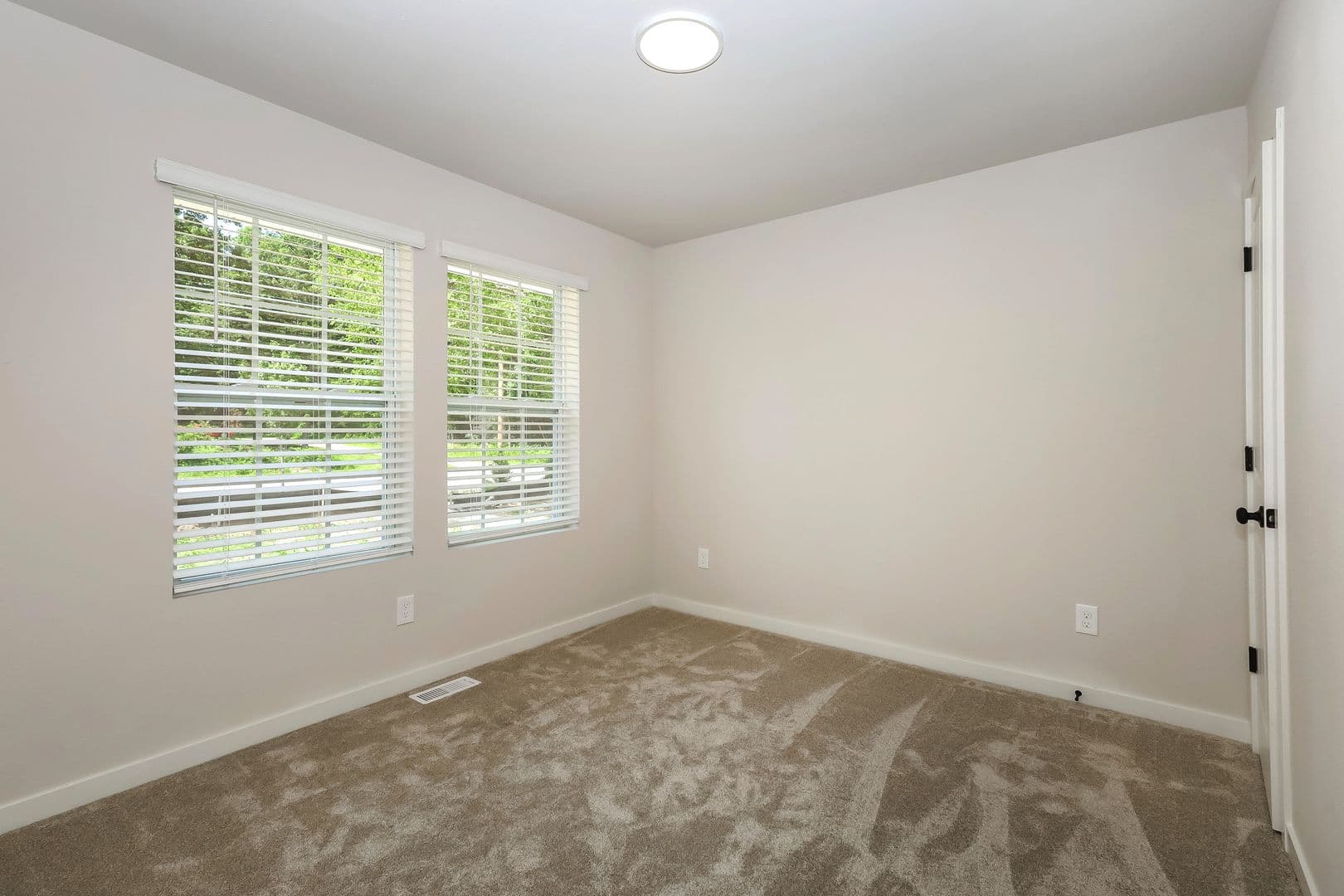 Portage House: 1906 Kingfisher Circle