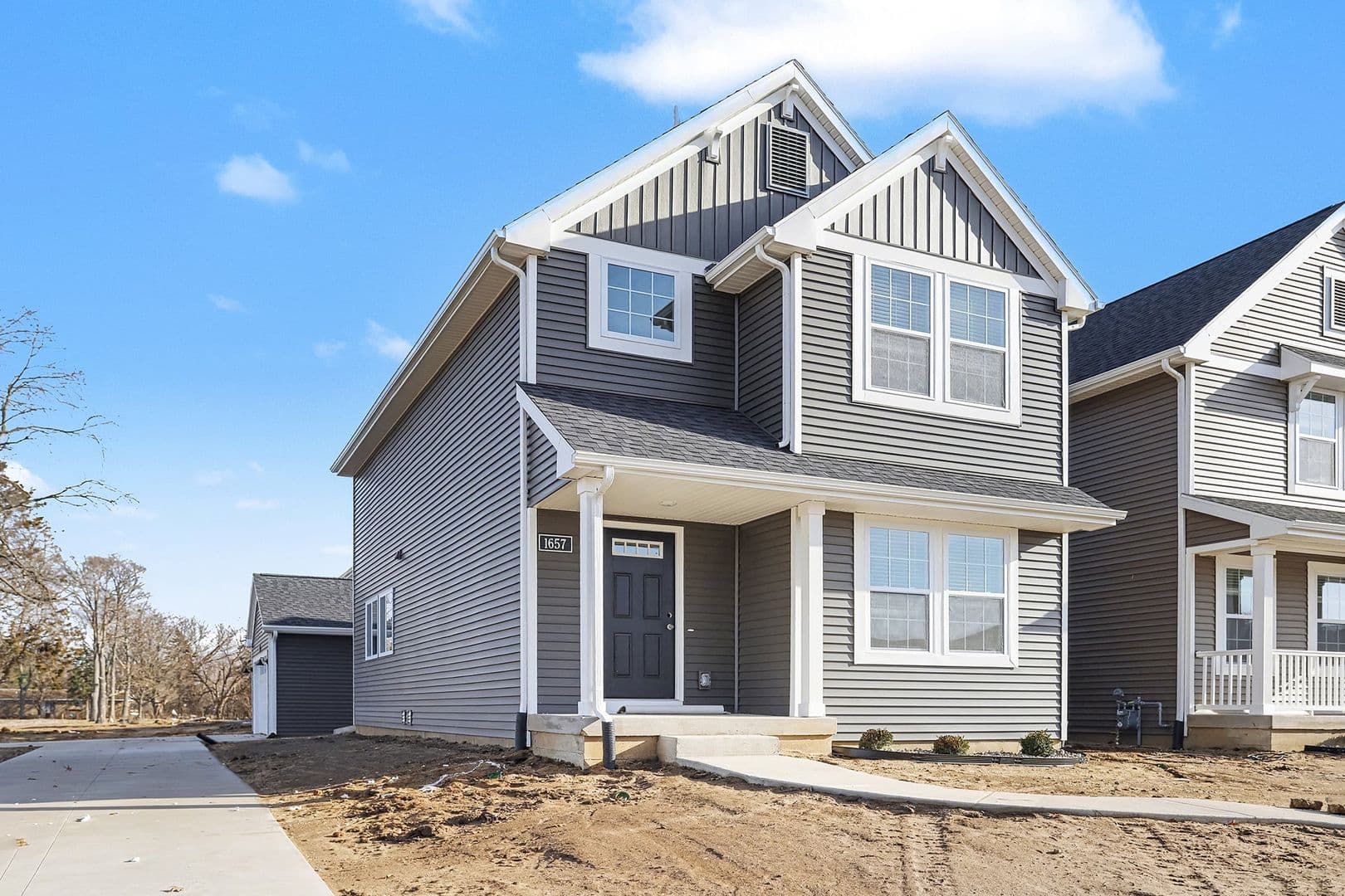 Portage House: 1910 Kingfisher Circle