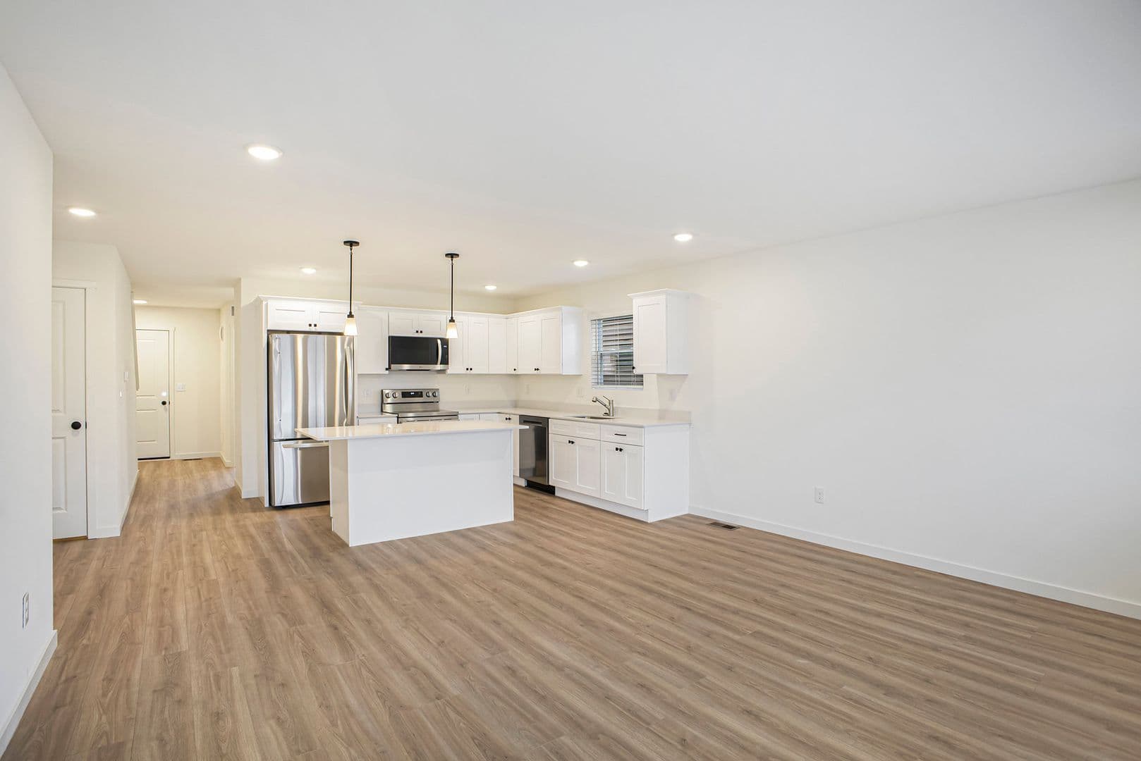 Lansing House: 6120 Tigris Avenue