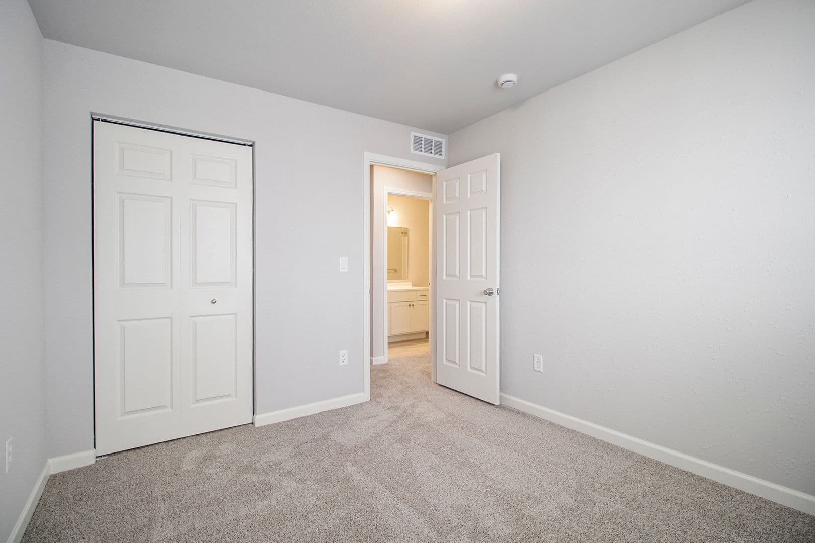 Plymouth House: 1221 Baker Street