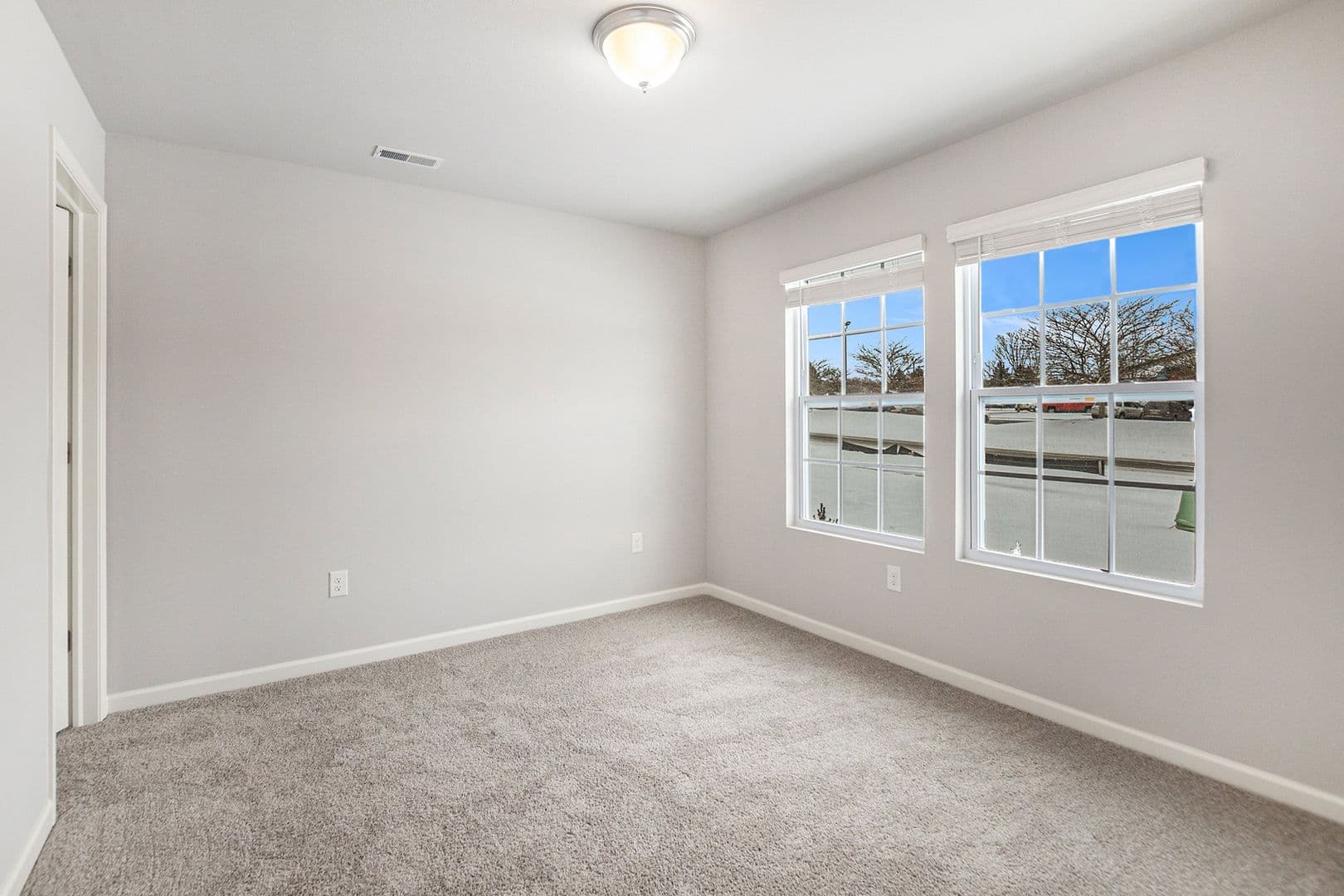 Lansing House: 6140 Tigris Avenue