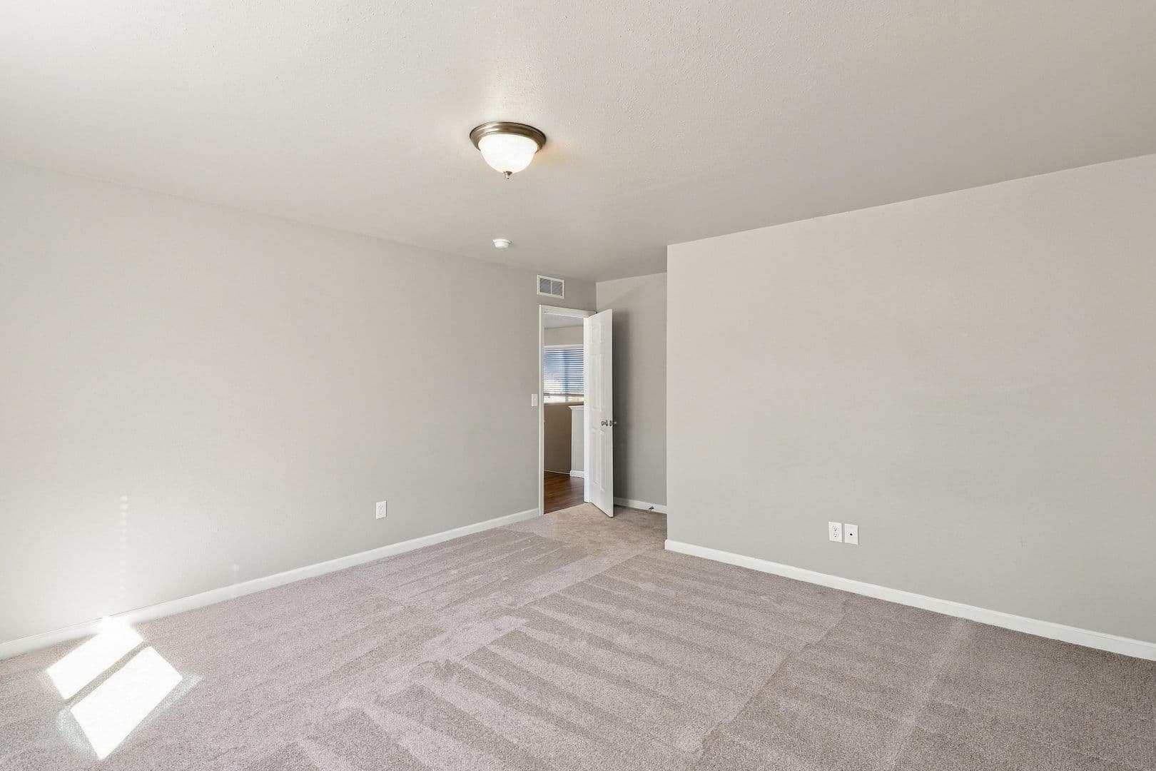 Portage House: 7524 Lovers Lane